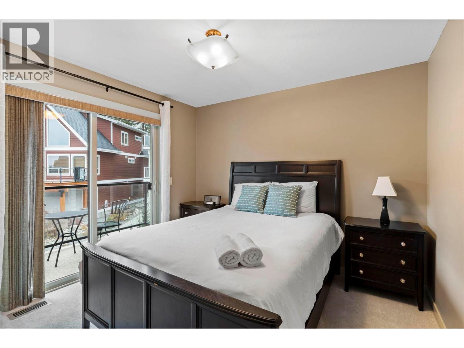 Picture for 6953 Terazona  Drive https://www.cirrealty.ca/reb/bc/2/10366292_9.jpg