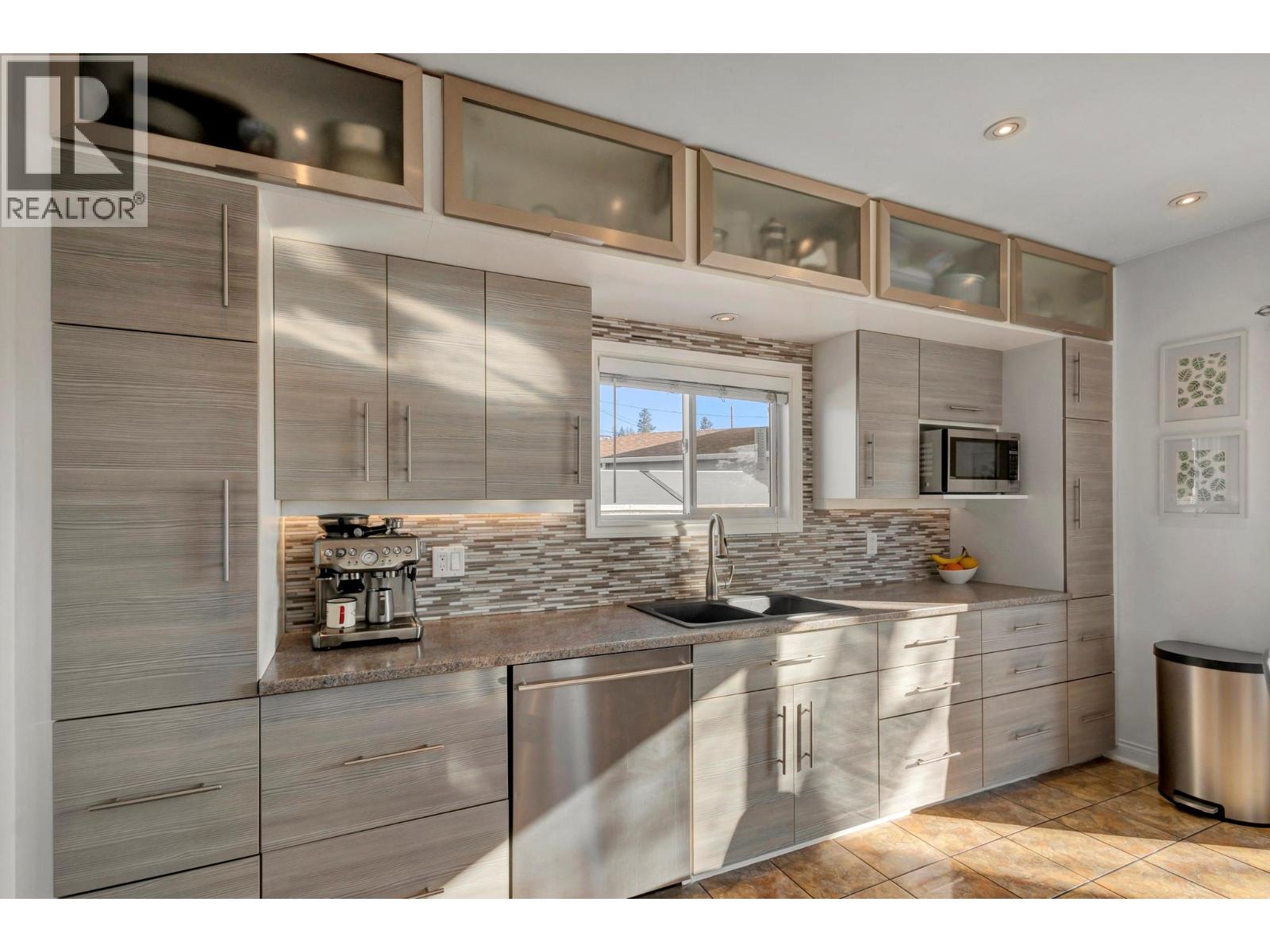 Picture for 495 White  Road