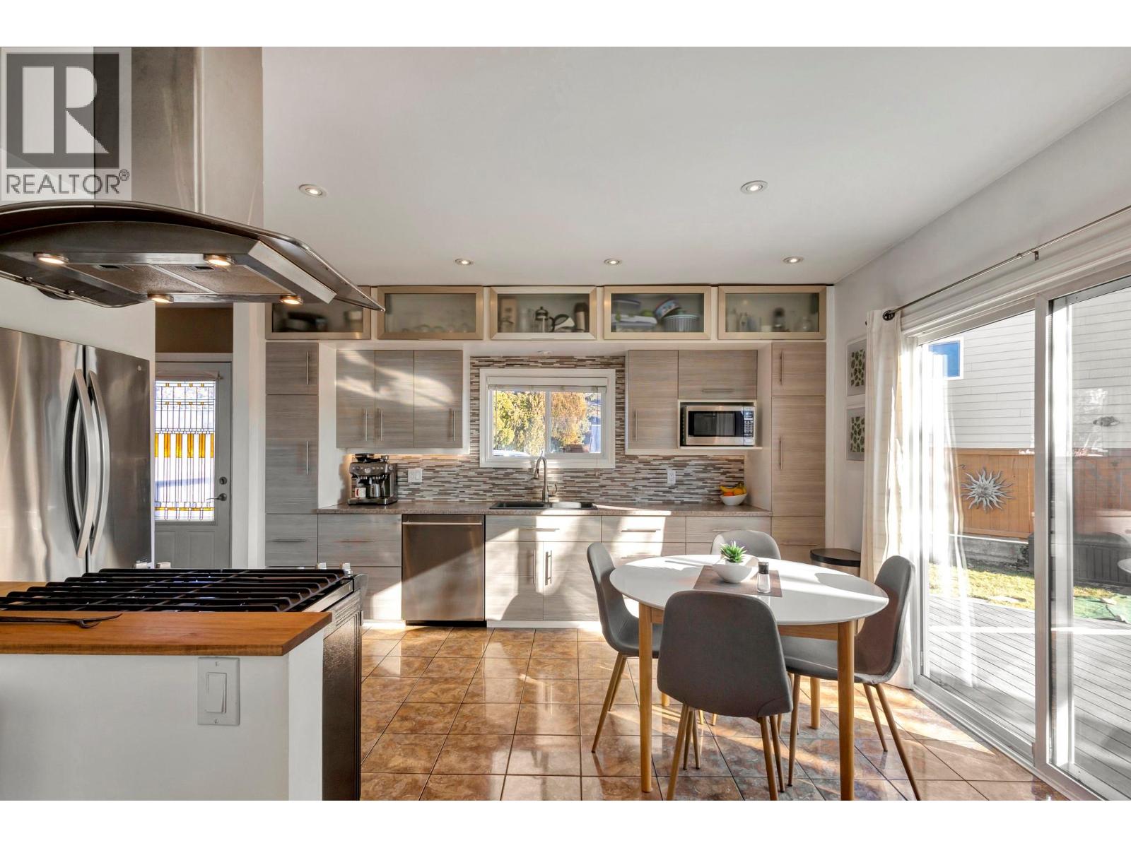 Picture for 495 White  Road