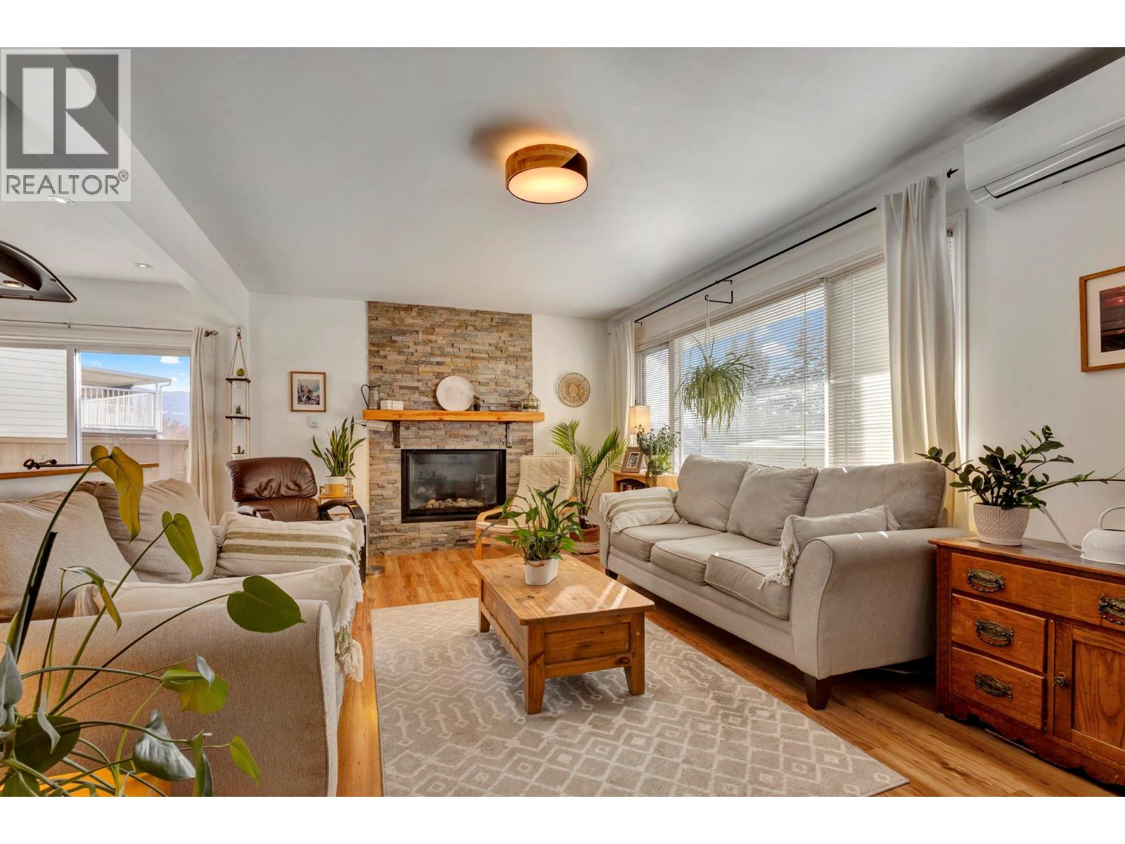 Picture for 495 White  Road