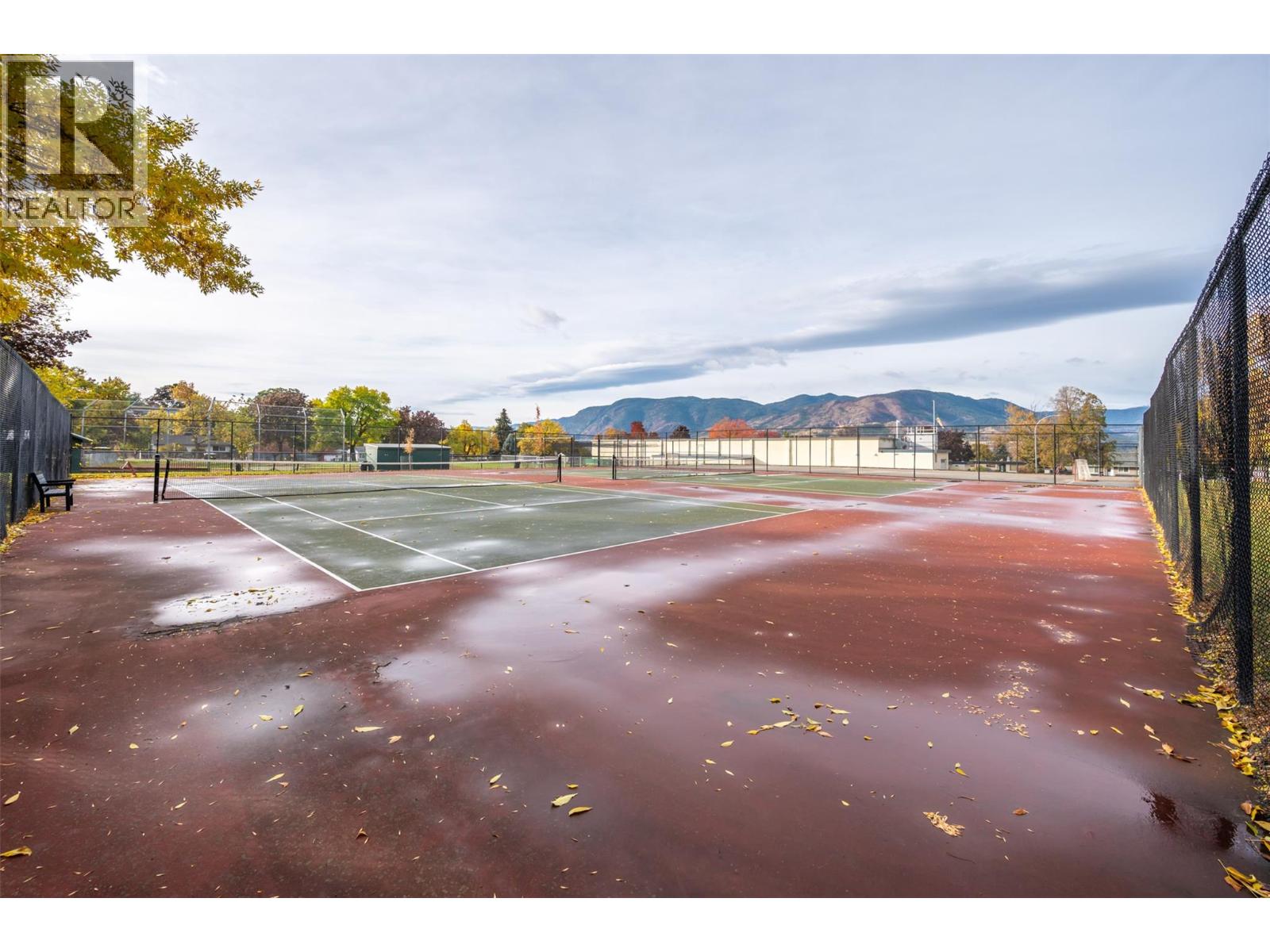 Picture for Unit #205, 1300 CHURCH  Street https://www.cirrealty.ca/reb/bc/2/10366422_34.jpg