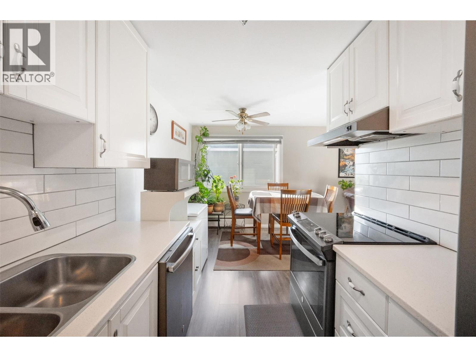 Picture for Unit #205, 1300 CHURCH  Street https://www.cirrealty.ca/reb/bc/2/10366422_4.jpg