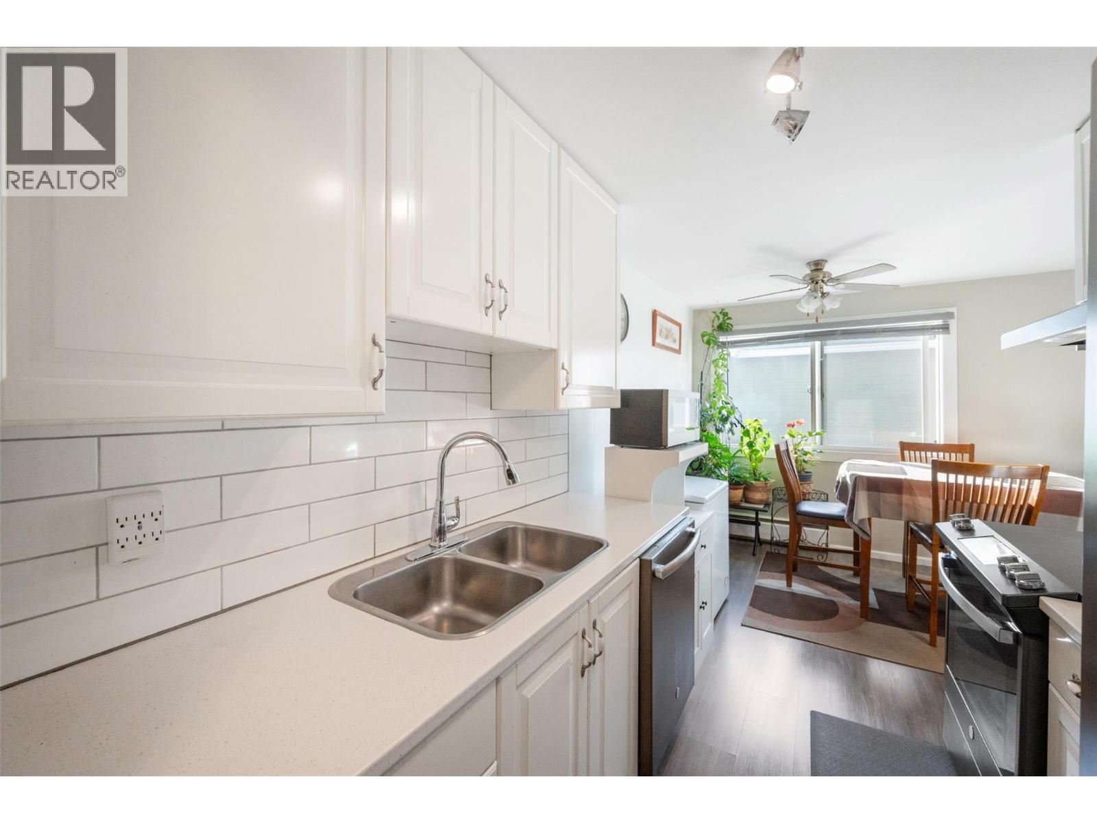 Picture for Unit #205, 1300 CHURCH  Street https://www.cirrealty.ca/reb/bc/2/10366422_5.jpg
