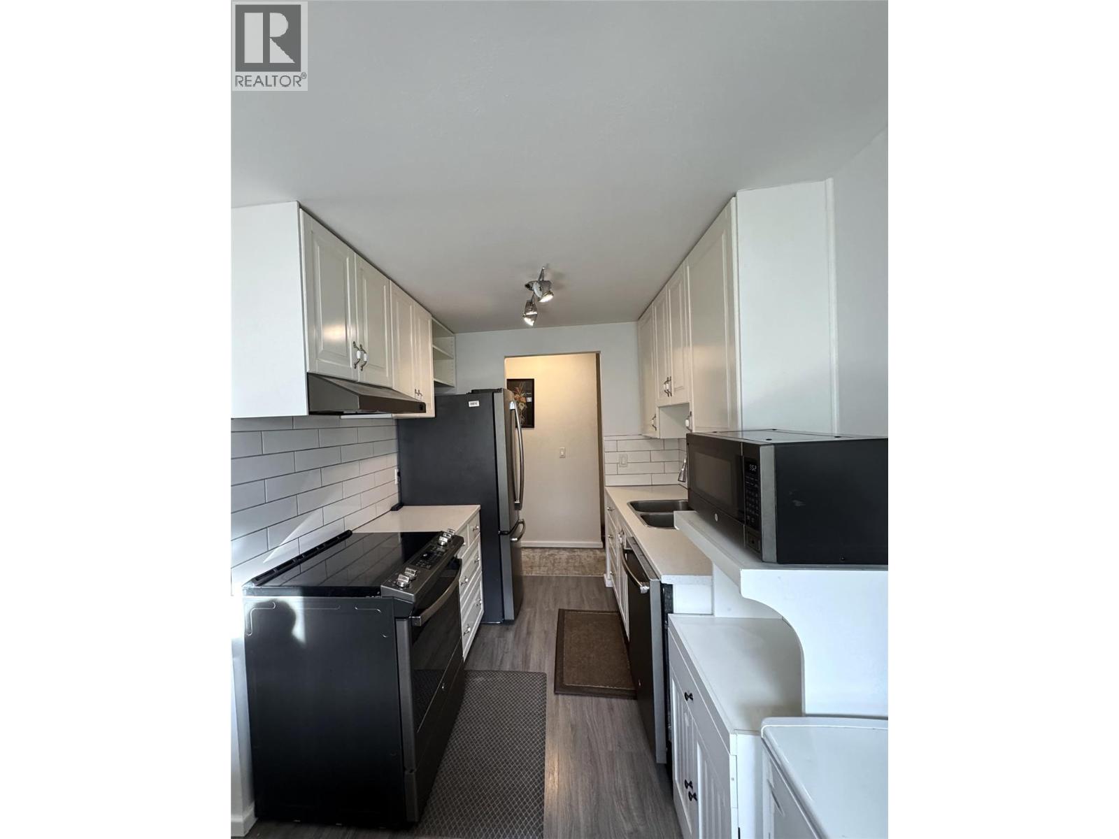 Picture for Unit #205, 1300 CHURCH  Street https://www.cirrealty.ca/reb/bc/2/10366422_6.jpg