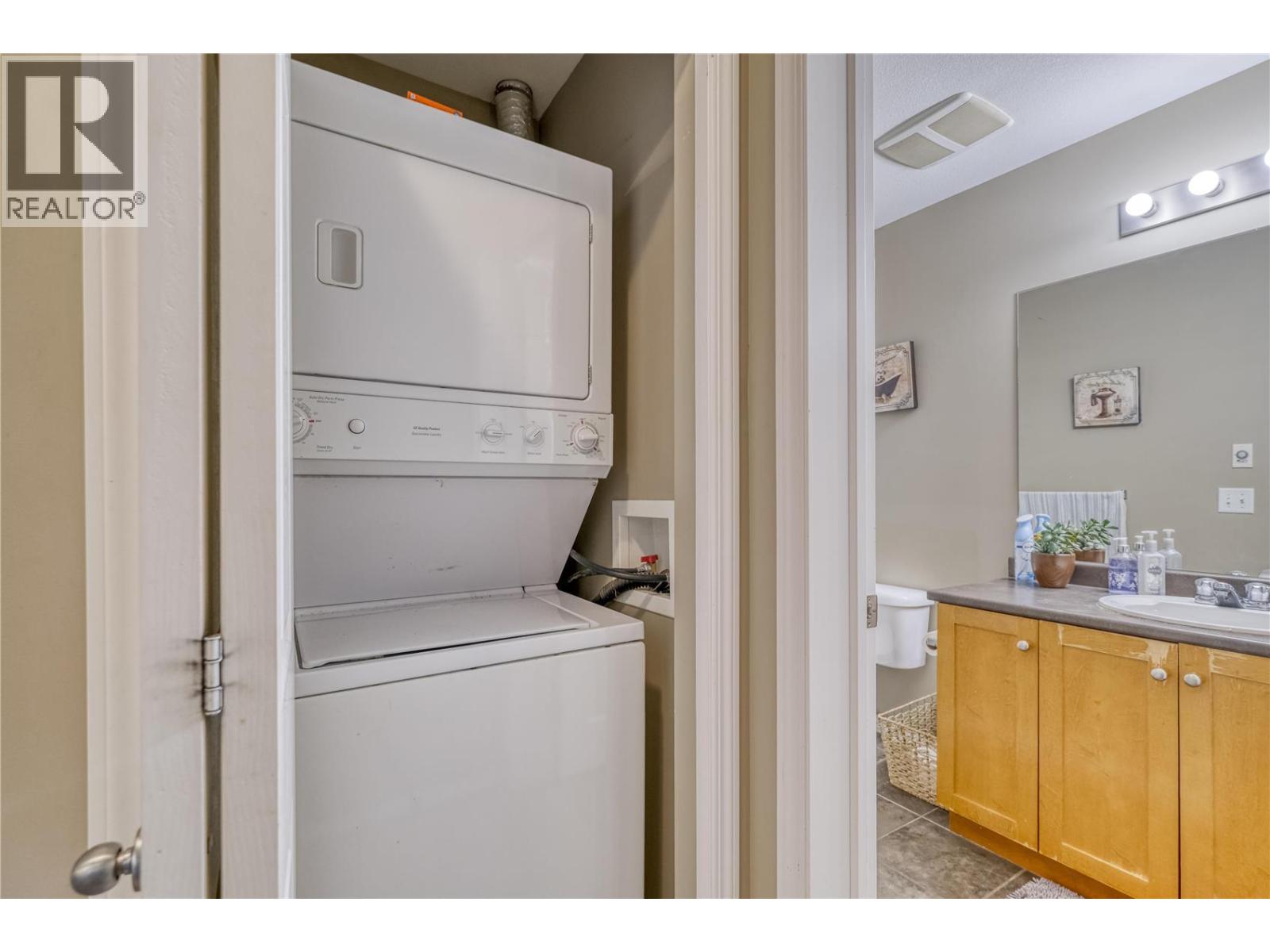 Picture for Unit #2305, 1873 Country Club  Drive https://www.cirrealty.ca/reb/bc/2/10366762_12.jpg