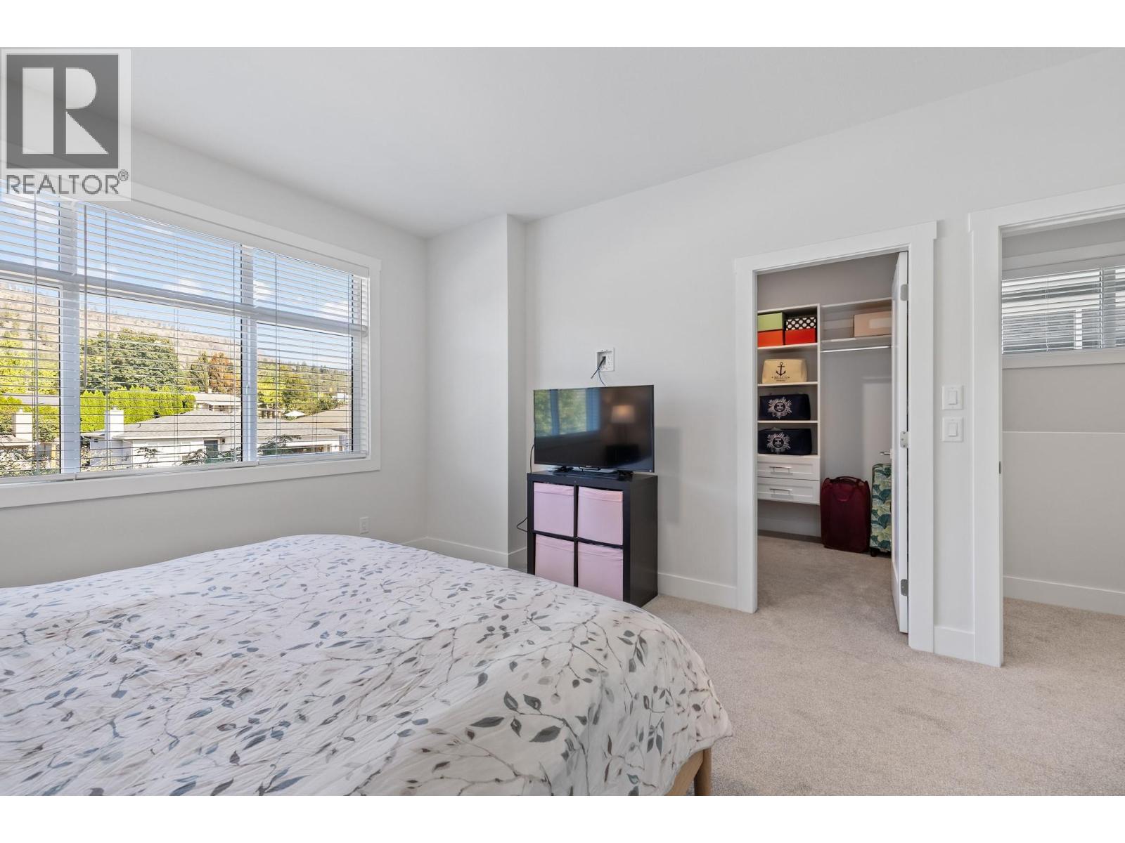 Picture for Unit #12, 115 Wyndham  Crescent https://www.cirrealty.ca/reb/bc/2/10366852_20.jpg