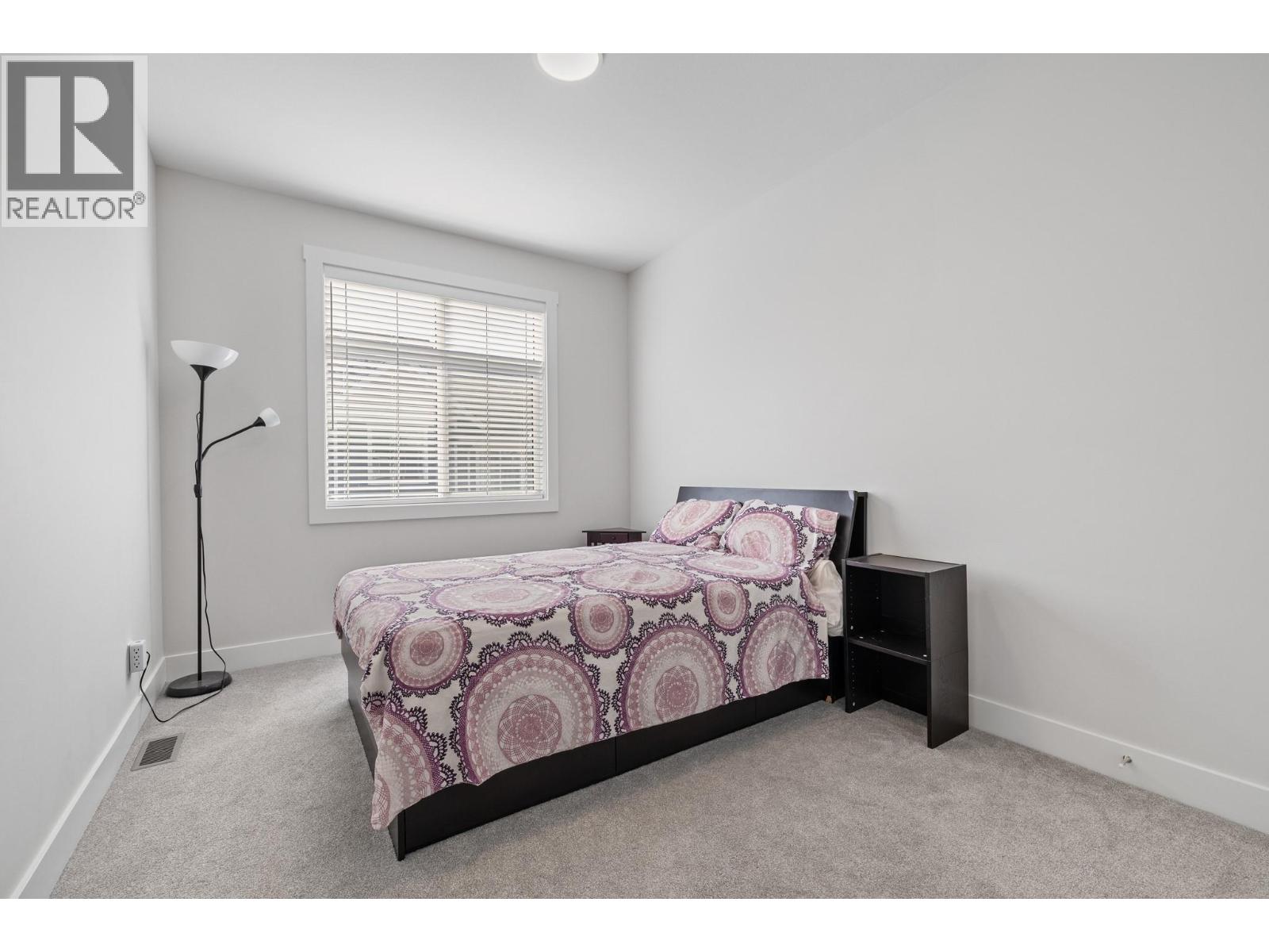 Picture for Unit #12, 115 Wyndham  Crescent https://www.cirrealty.ca/reb/bc/2/10366852_28.jpg