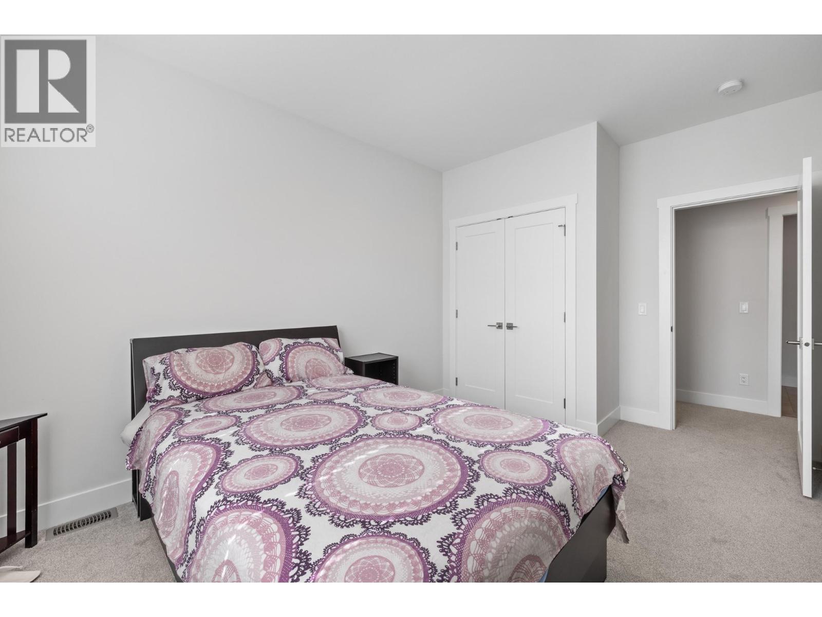 Picture for Unit #12, 115 Wyndham  Crescent https://www.cirrealty.ca/reb/bc/2/10366852_29.jpg