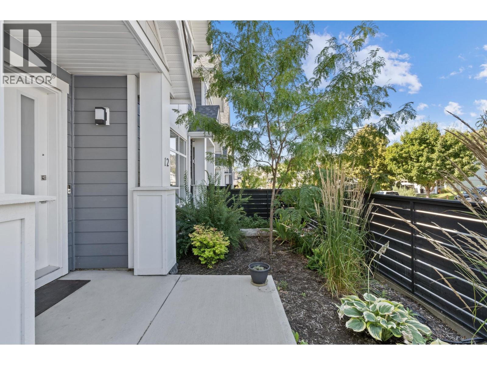 Picture for Unit #12, 115 Wyndham  Crescent https://www.cirrealty.ca/reb/bc/2/10366852_32.jpg