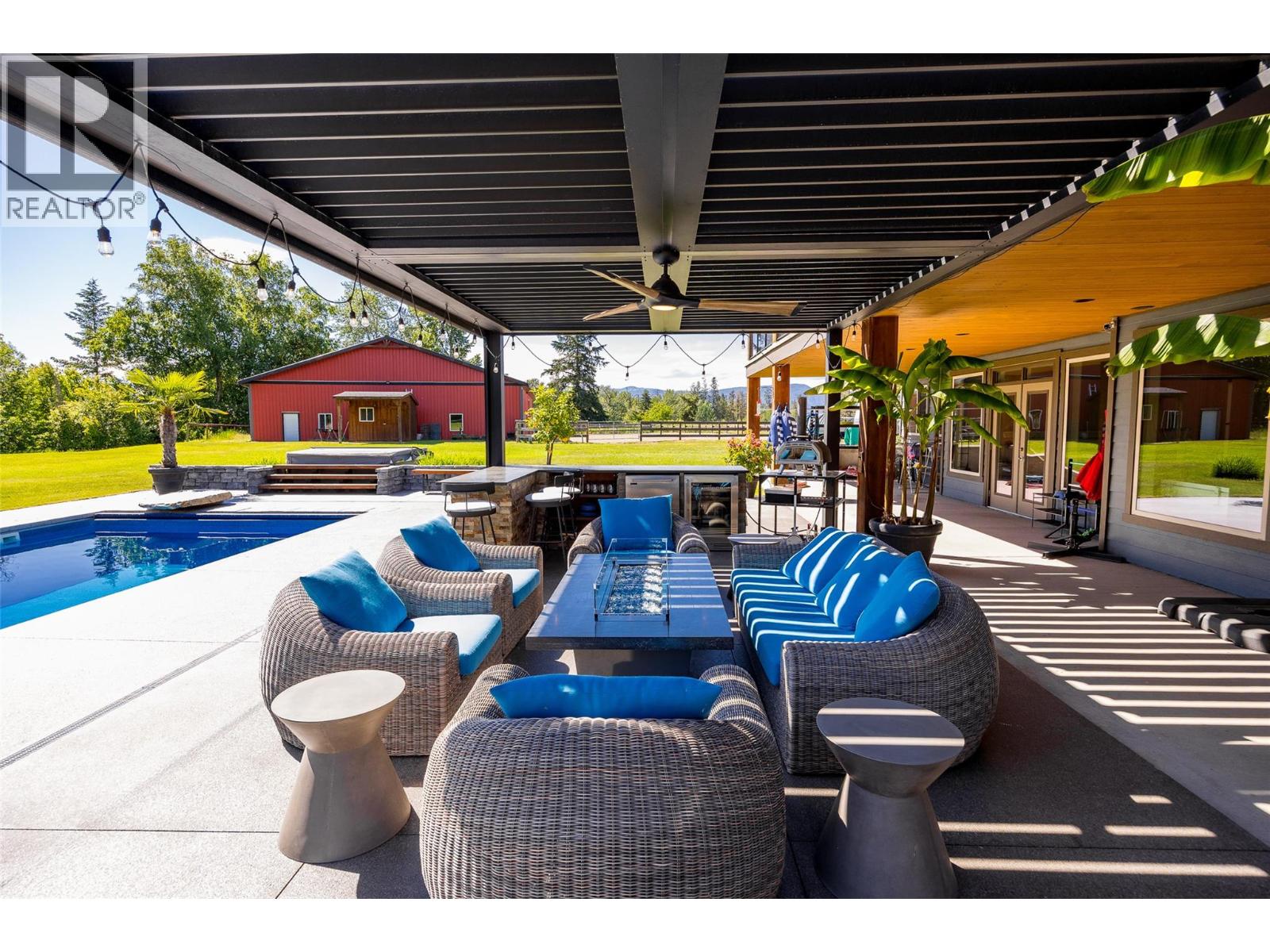 Picture for 4284 Jaud  Road https://www.cirrealty.ca/reb/bc/2/10366872_25.jpg