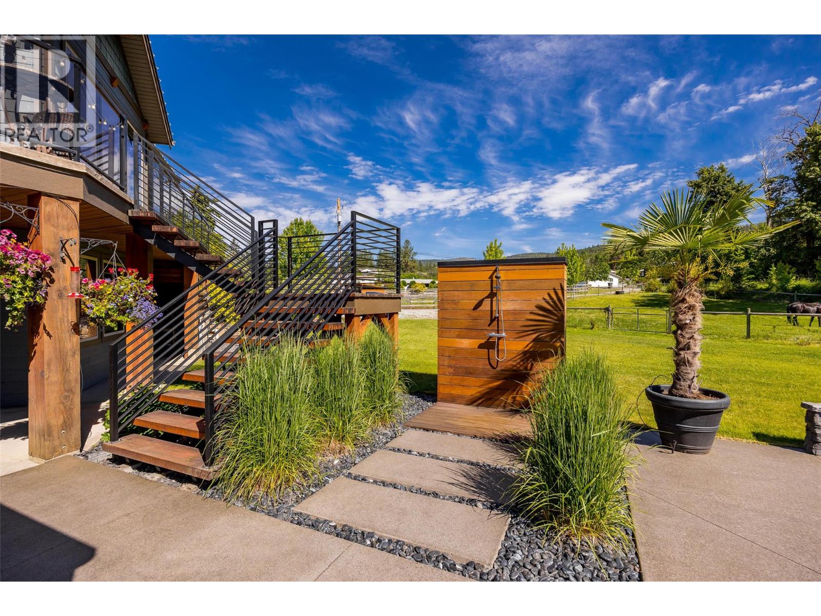 Picture for 4284 Jaud  Road https://www.cirrealty.ca/reb/bc/2/10366872_35.jpg