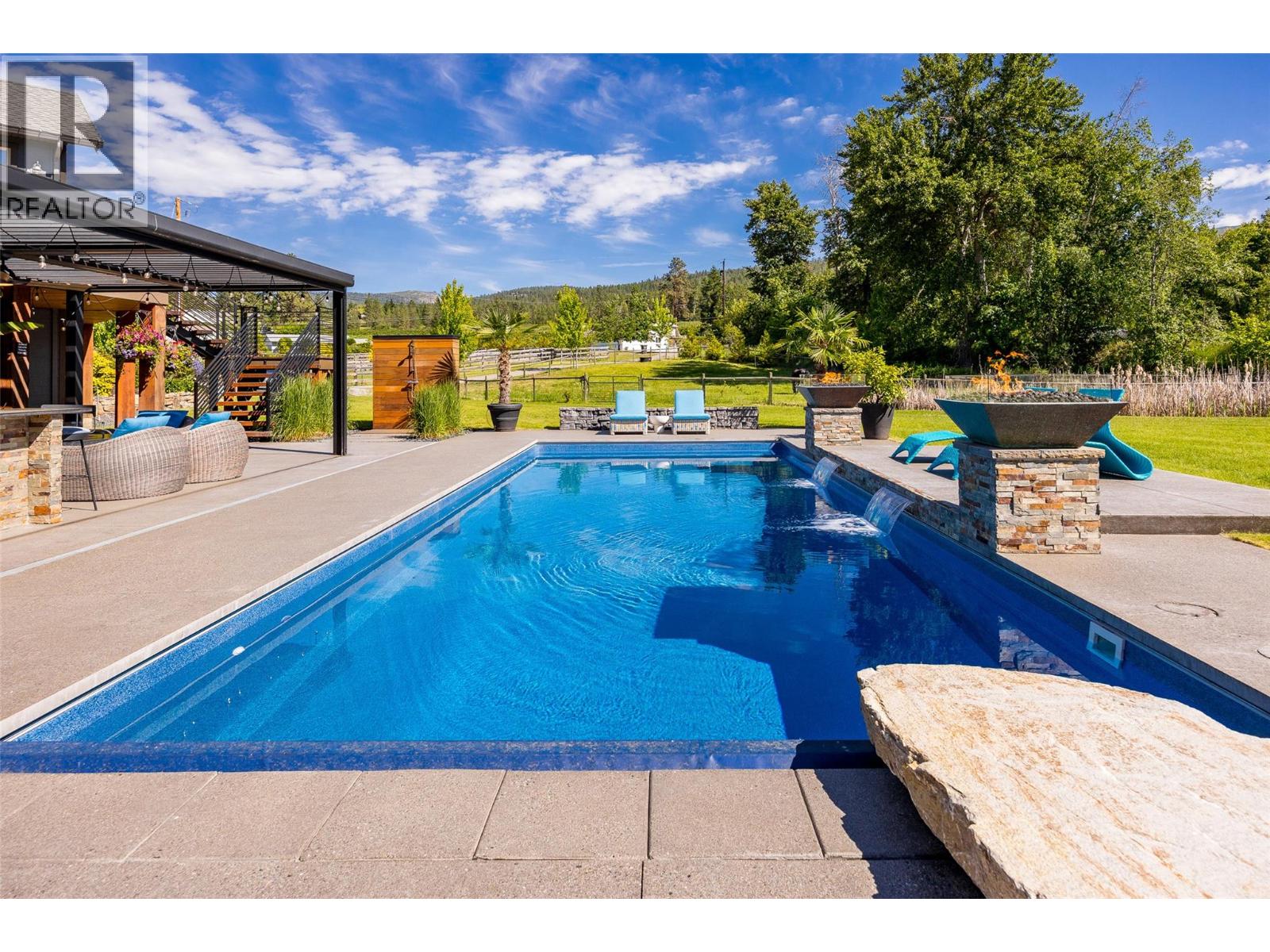 Picture for 4284 Jaud  Road https://www.cirrealty.ca/reb/bc/2/10366872_39.jpg