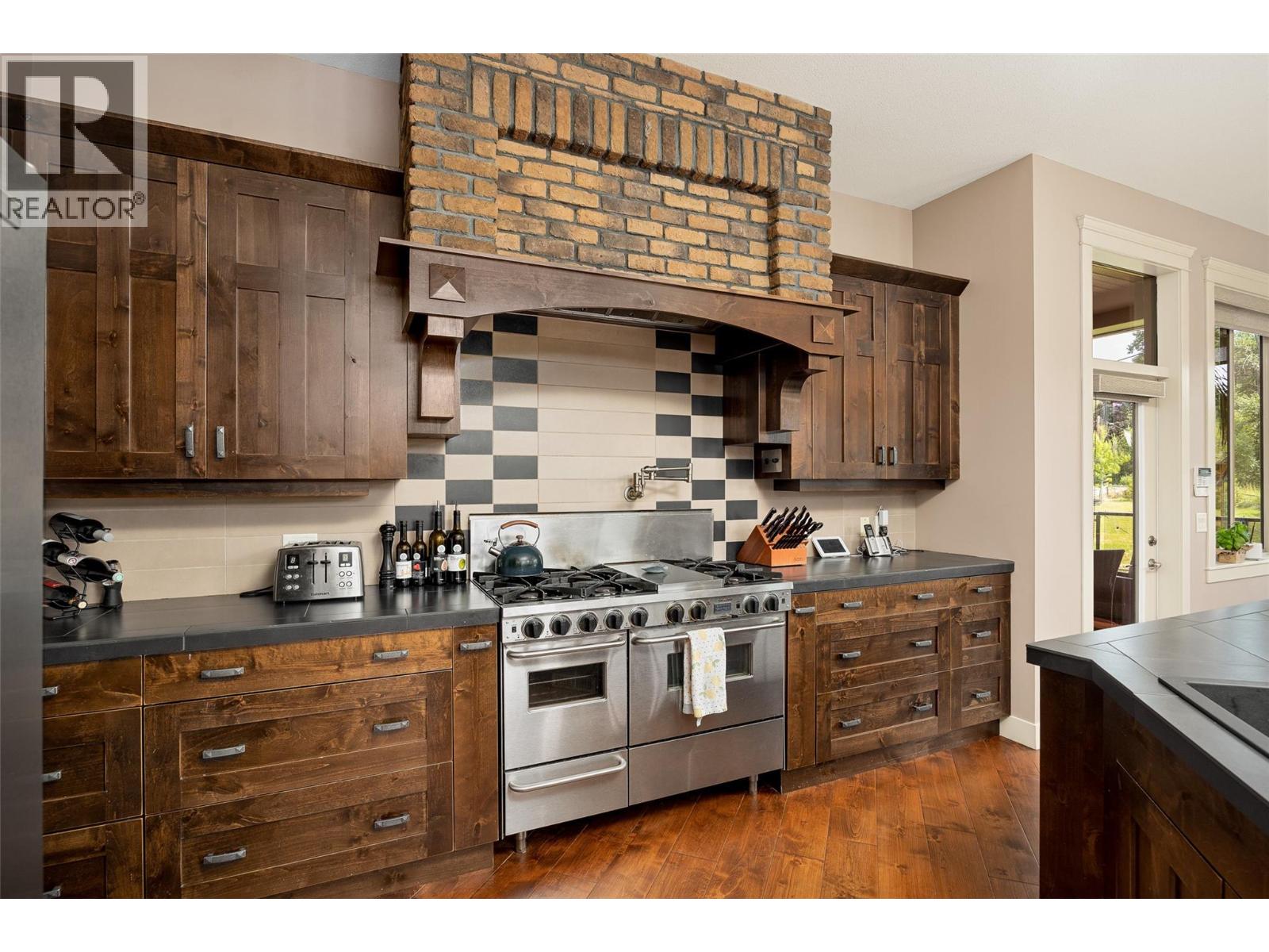 Picture for 4284 Jaud  Road https://www.cirrealty.ca/reb/bc/2/10366872_51.jpg