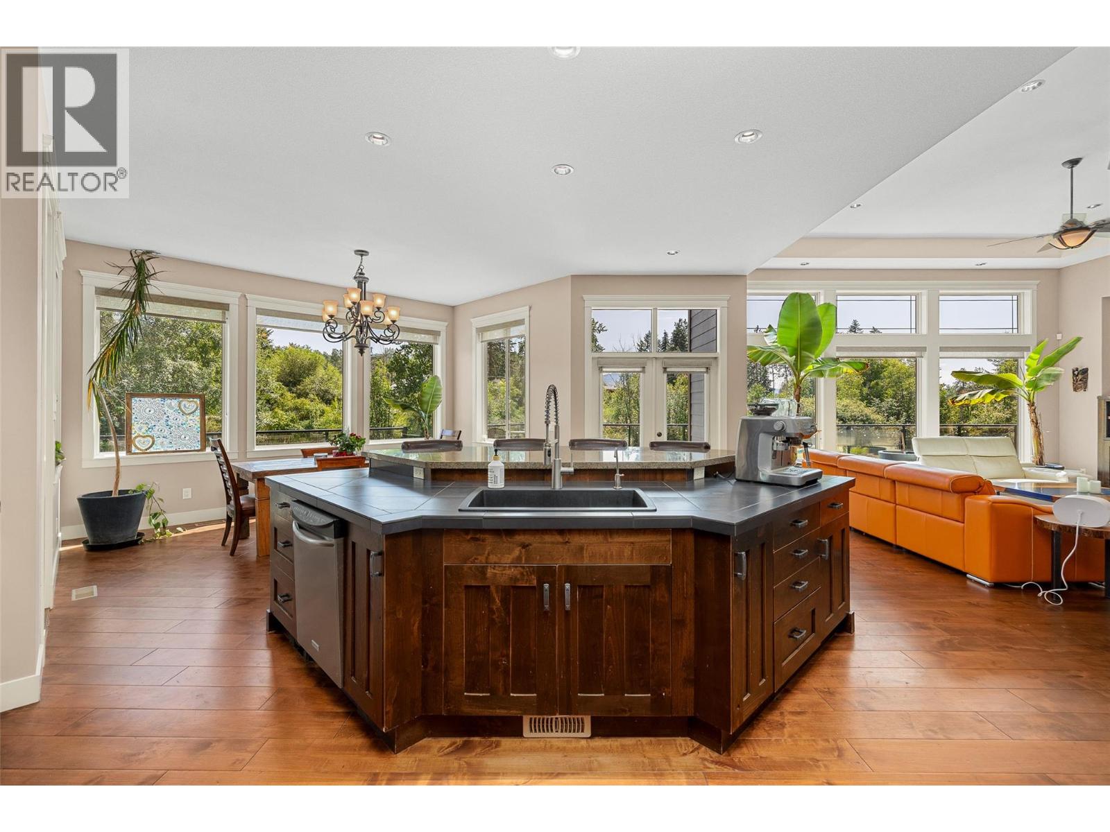 Picture for 4284 Jaud  Road https://www.cirrealty.ca/reb/bc/2/10366872_53.jpg