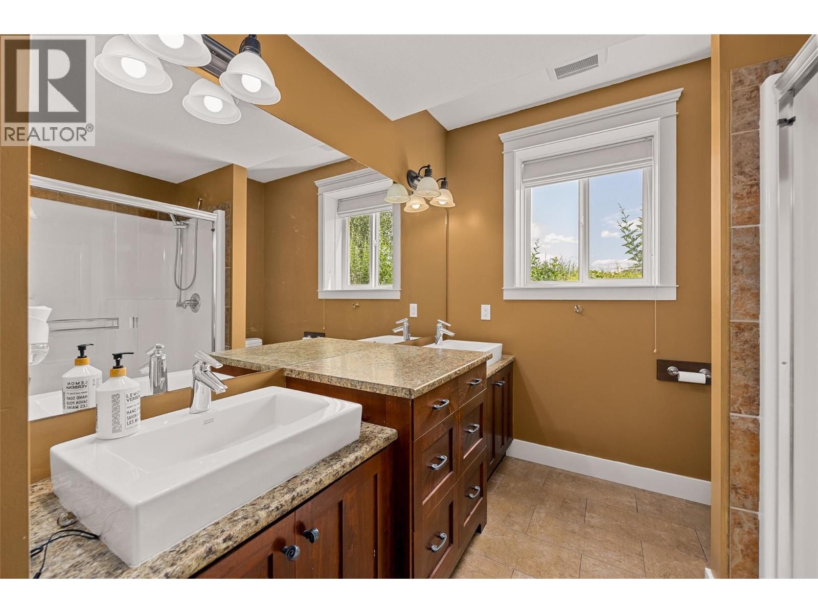 Picture for 4284 Jaud  Road https://www.cirrealty.ca/reb/bc/2/10366872_69.jpg