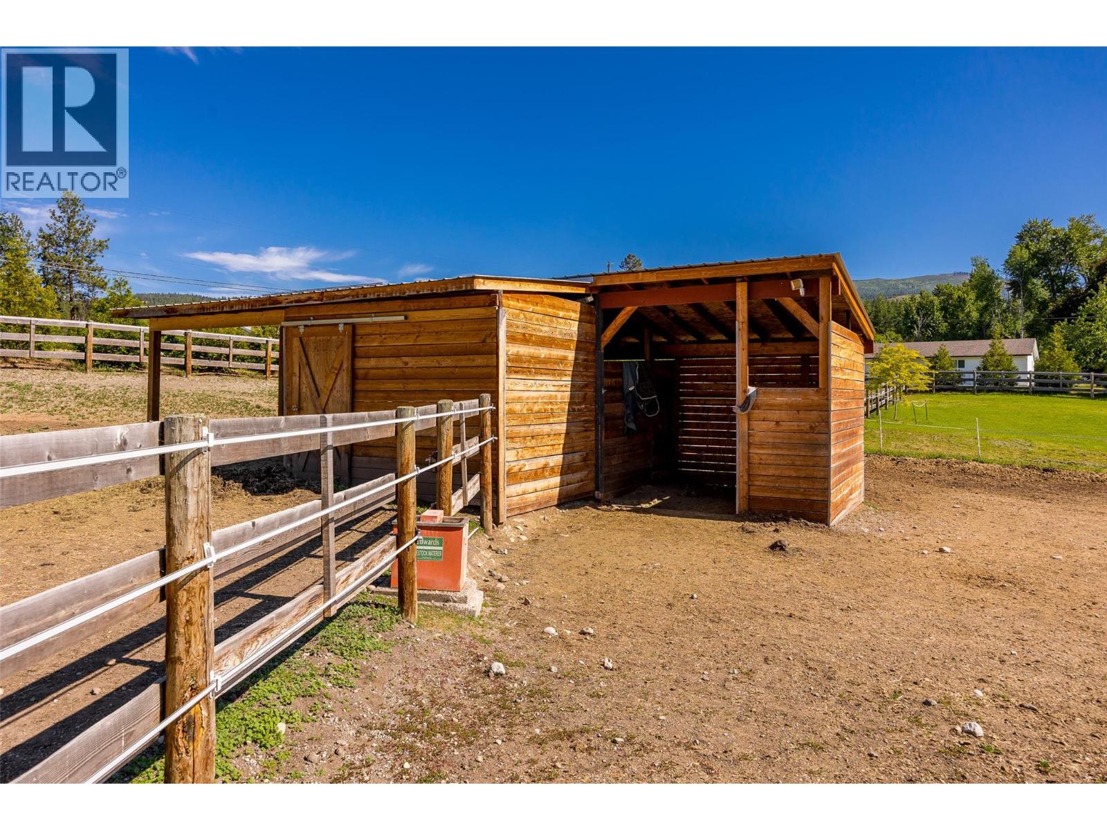 Picture for 4284 Jaud  Road https://www.cirrealty.ca/reb/bc/2/10366872_76.jpg