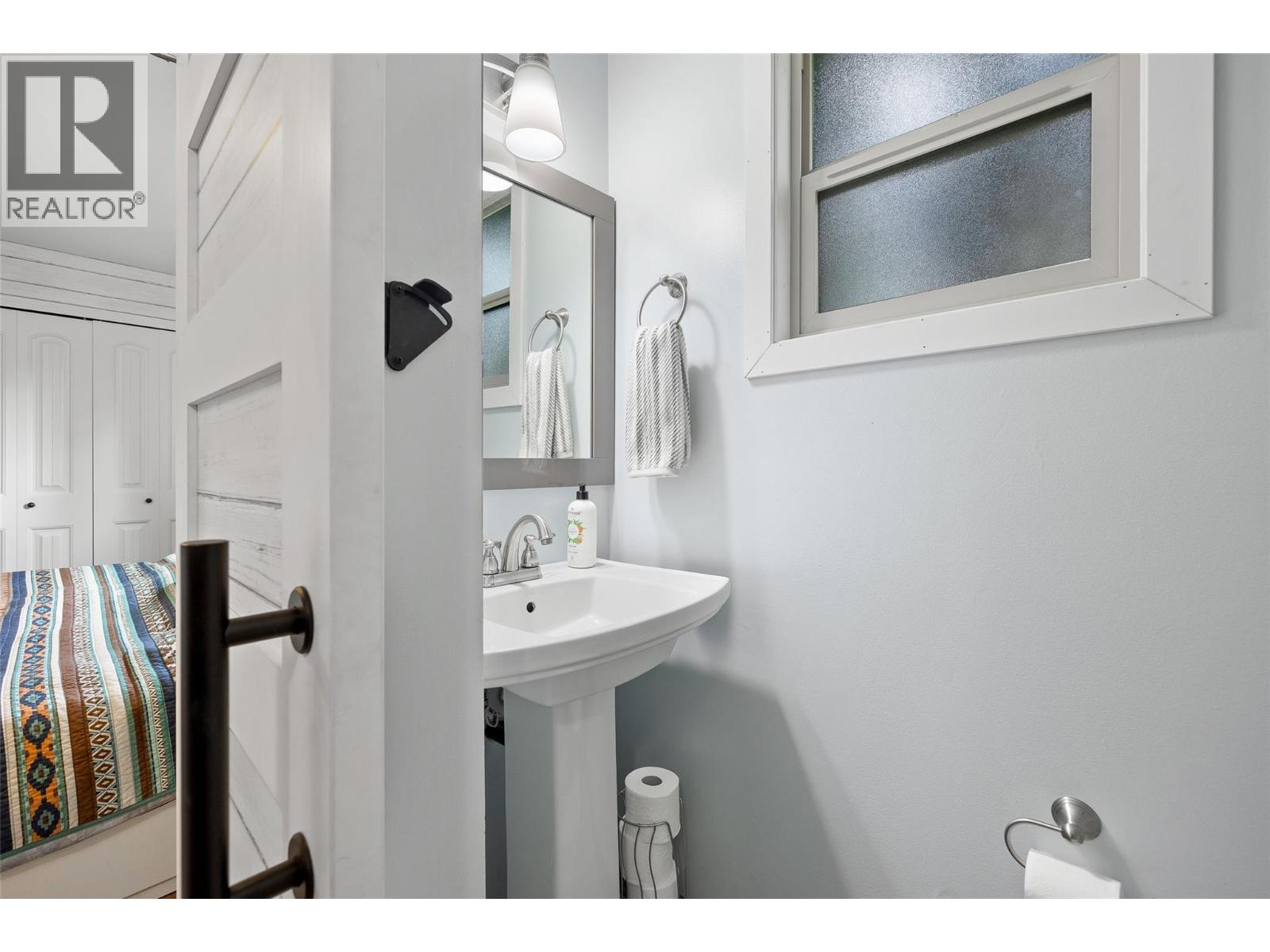 Picture for 4284 Jaud  Road https://www.cirrealty.ca/reb/bc/2/10366872_85.jpg