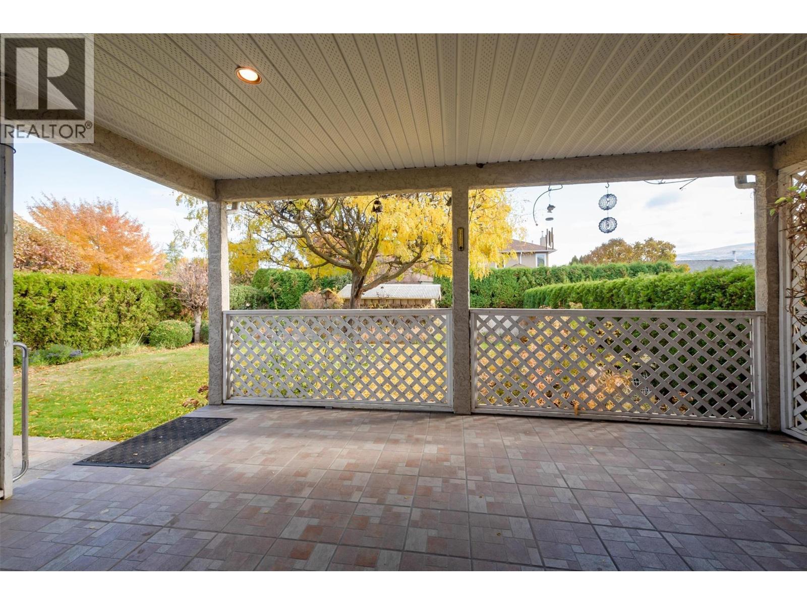 Picture for 4003 Logie  Court https://www.cirrealty.ca/reb/bc/2/10366922_12.jpg