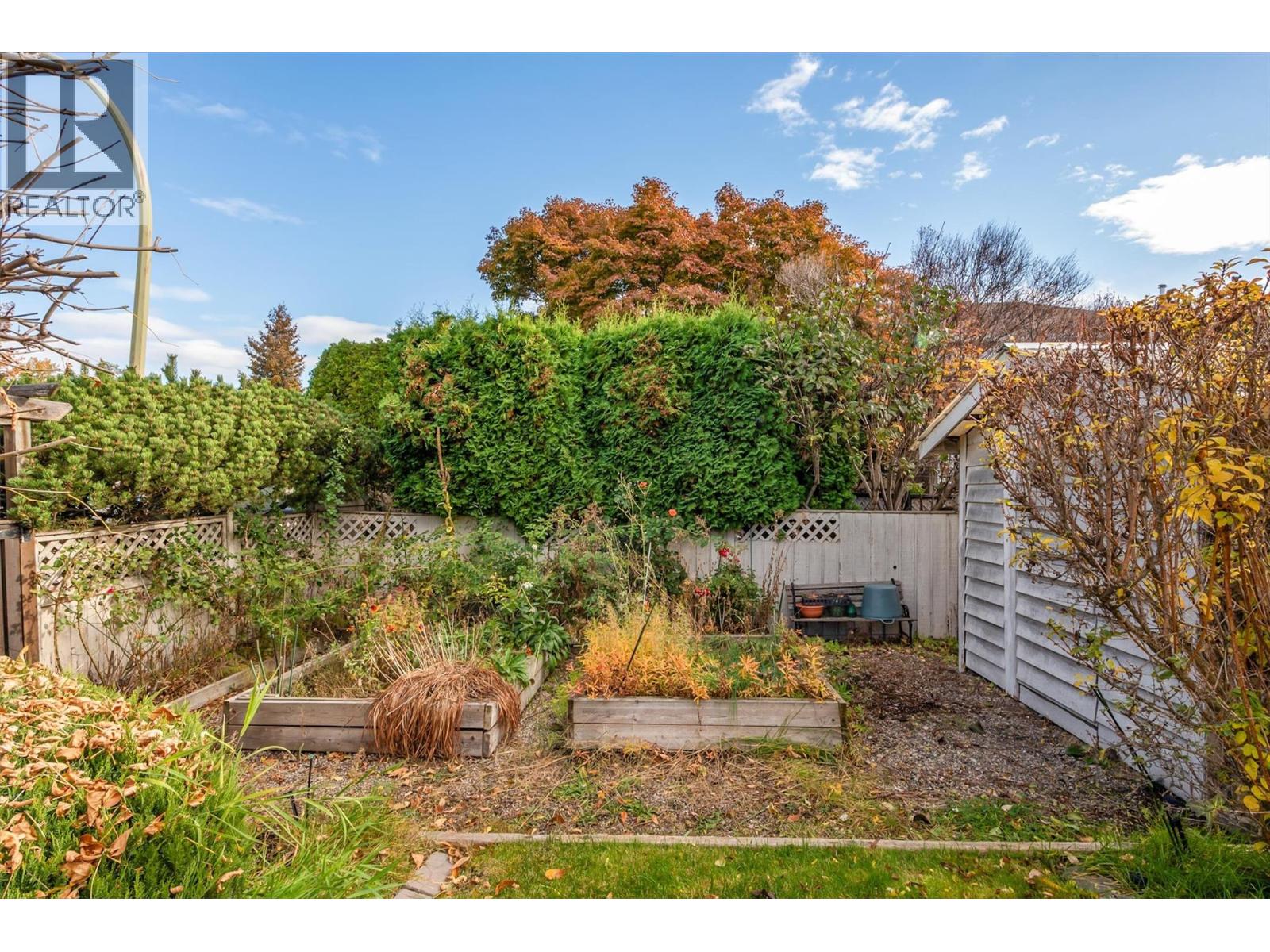 Picture for 4003 Logie  Court https://www.cirrealty.ca/reb/bc/2/10366922_15.jpg