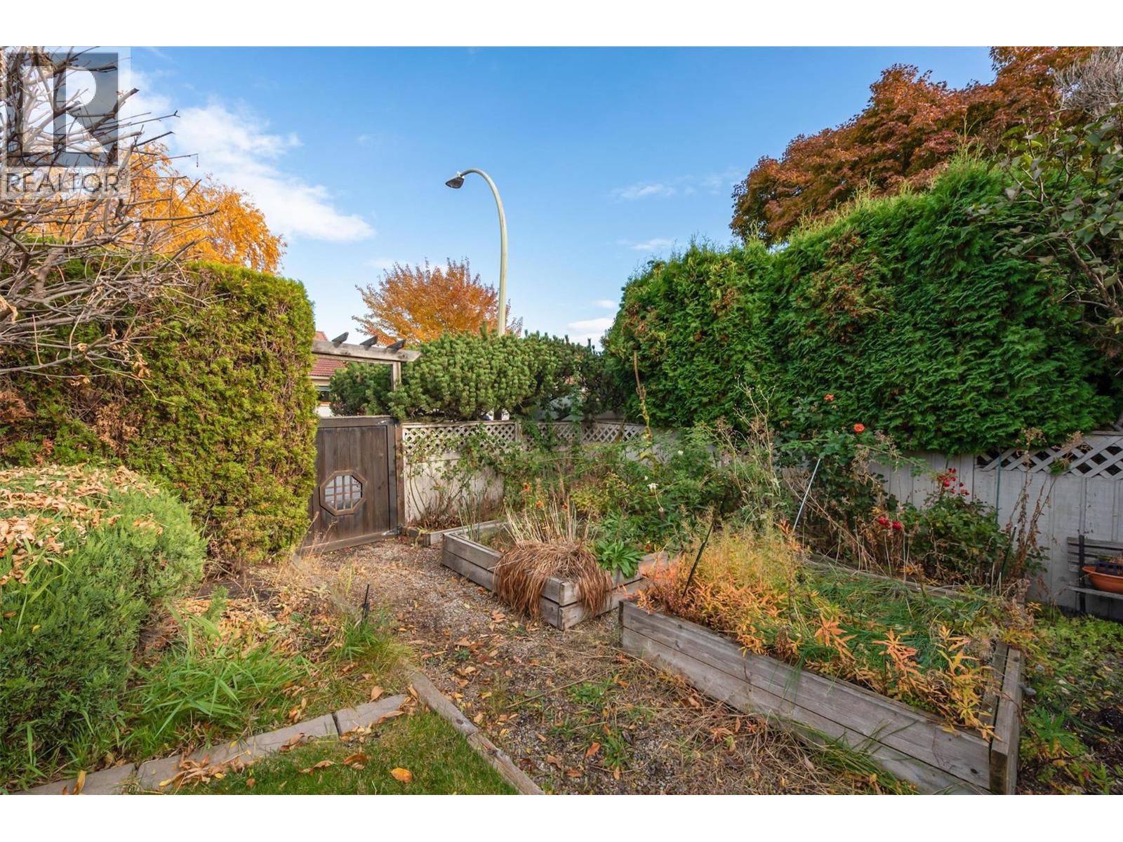 Picture for 4003 Logie  Court https://www.cirrealty.ca/reb/bc/2/10366922_16.jpg