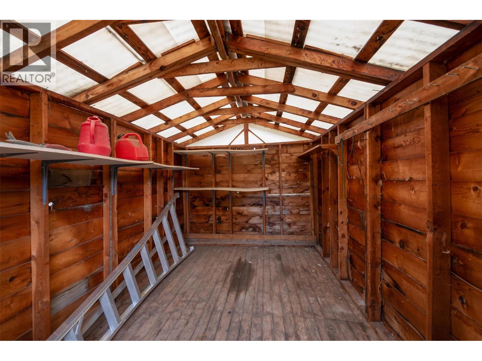 Picture for 4003 Logie  Court https://www.cirrealty.ca/reb/bc/2/10366922_17.jpg