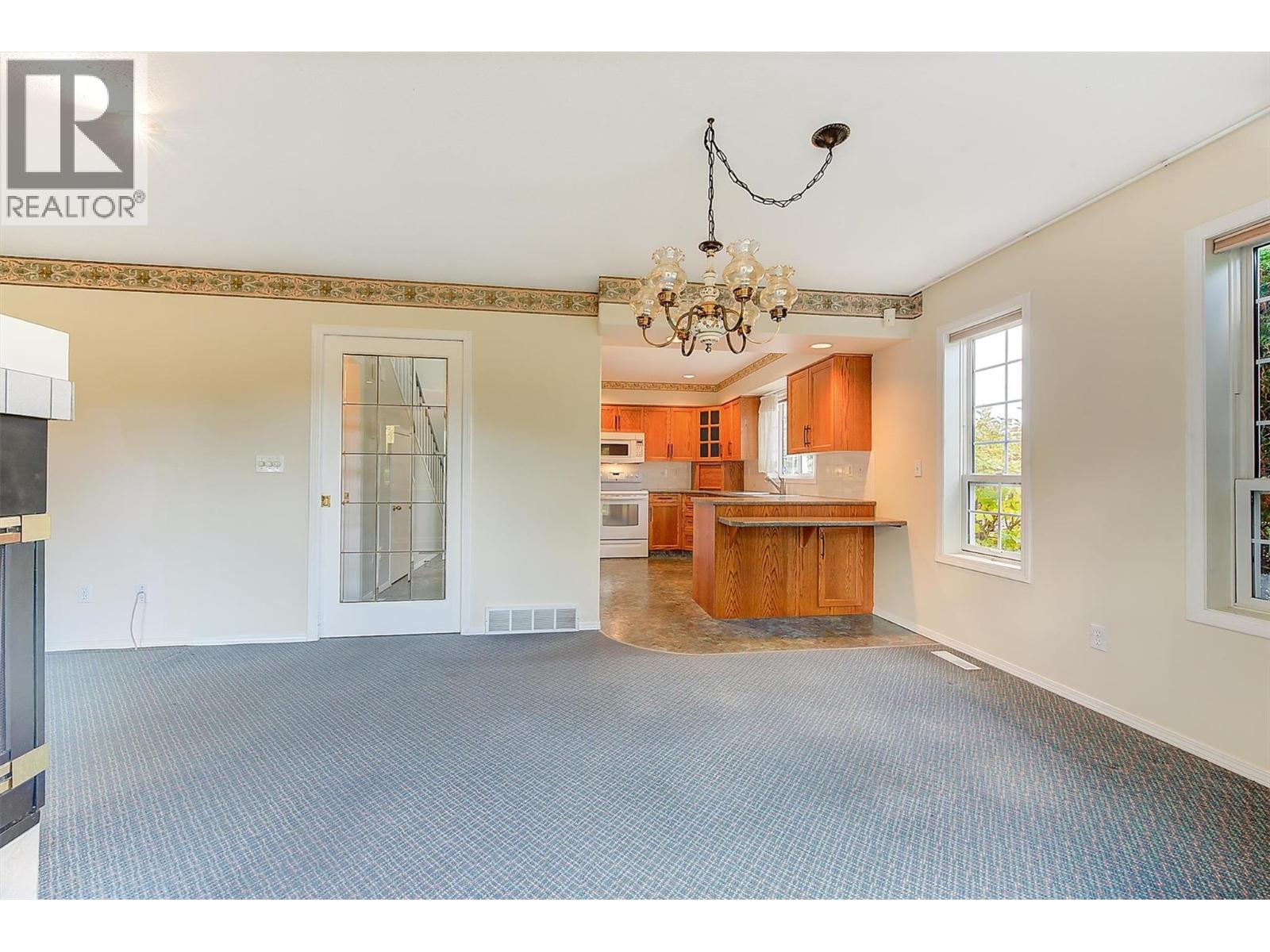 Picture for 4003 Logie  Court https://www.cirrealty.ca/reb/bc/2/10366922_27.jpg