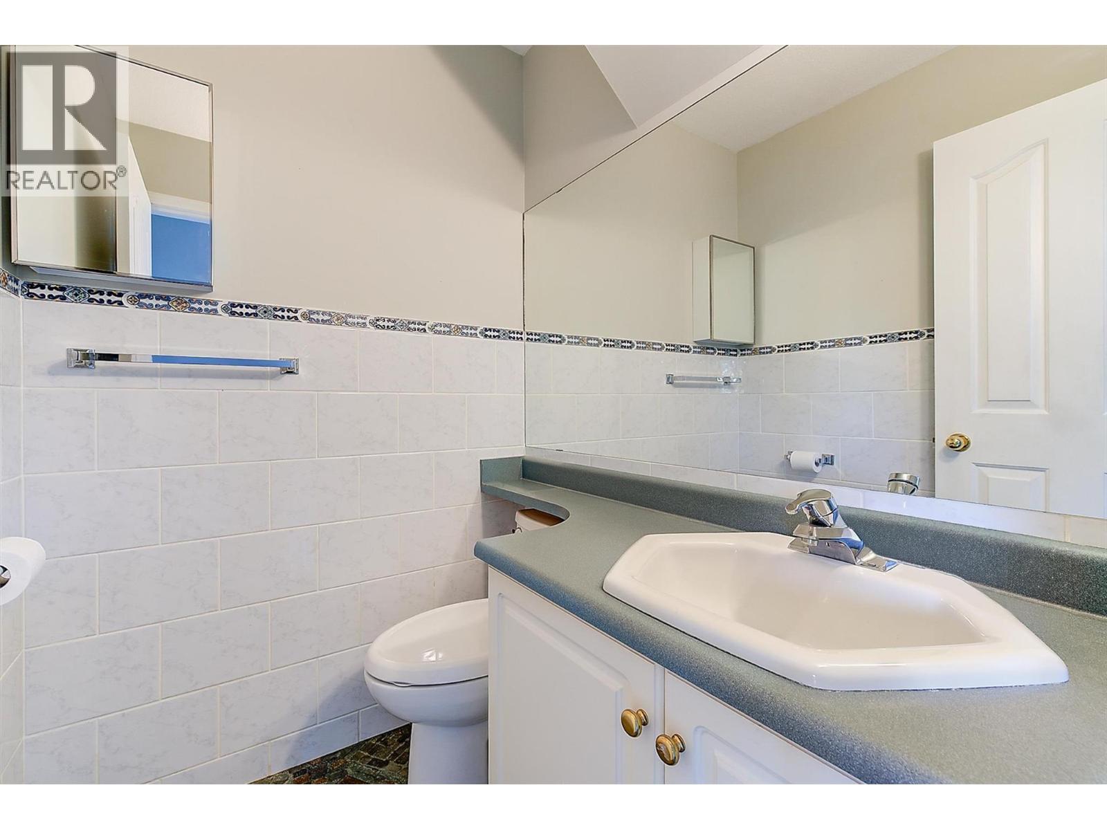 Picture for 4003 Logie  Court https://www.cirrealty.ca/reb/bc/2/10366922_34.jpg