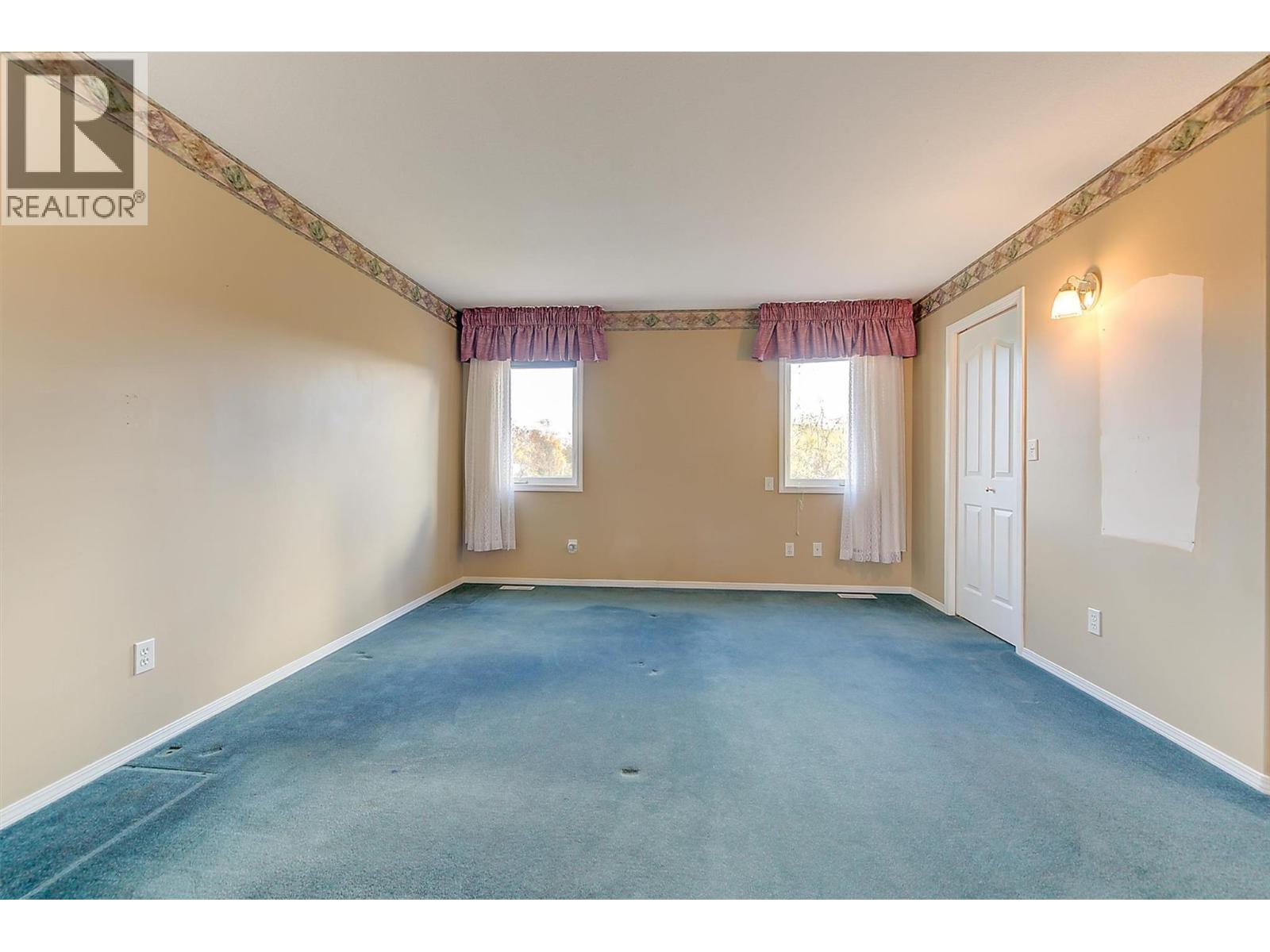 Picture for 4003 Logie  Court https://www.cirrealty.ca/reb/bc/2/10366922_48.jpg