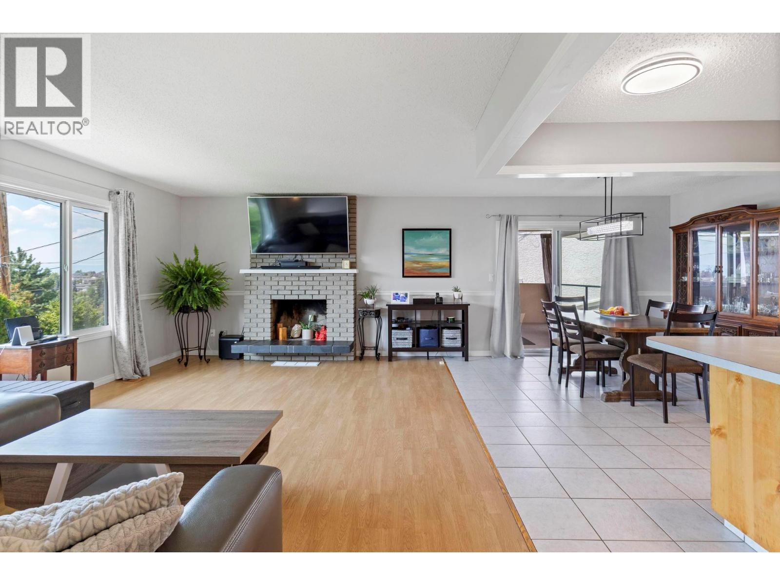 Picture for 1285 Begley  Road https://www.cirrealty.ca/reb/bc/2/10367112_9.jpg