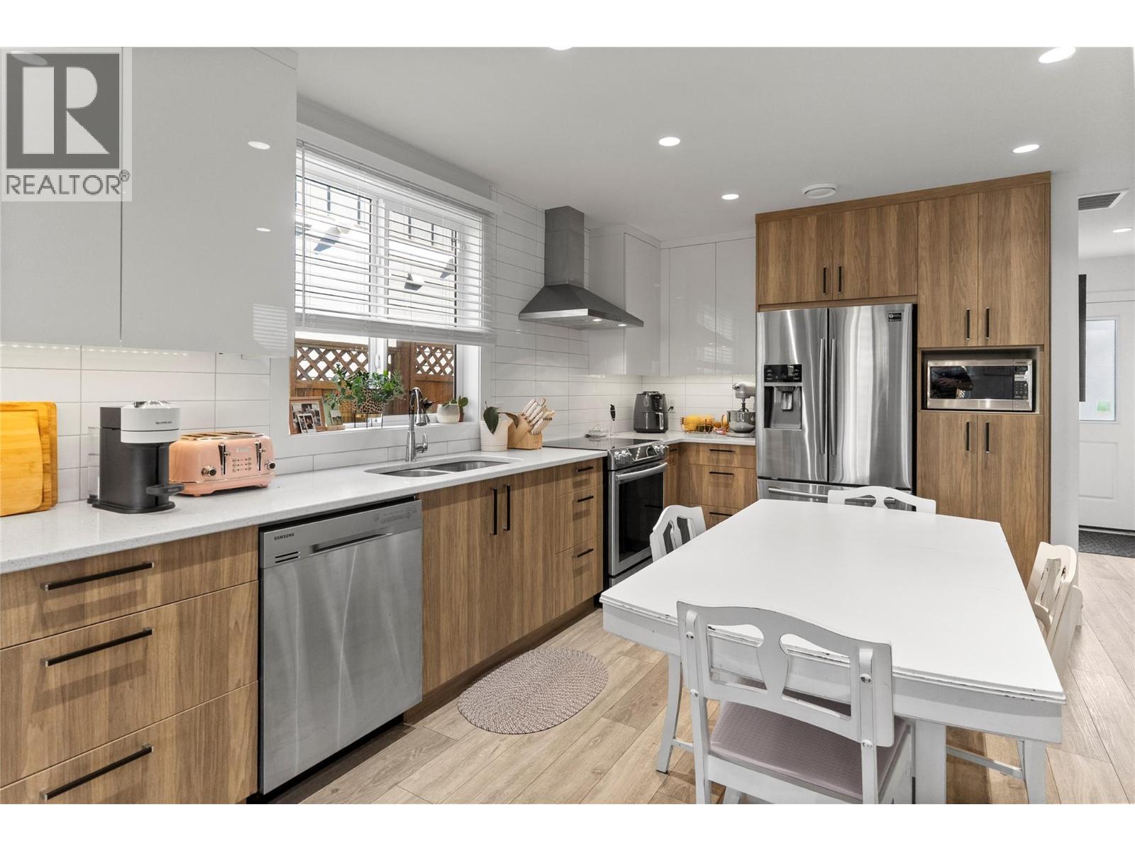 Picture for 727 Cadder  Avenue