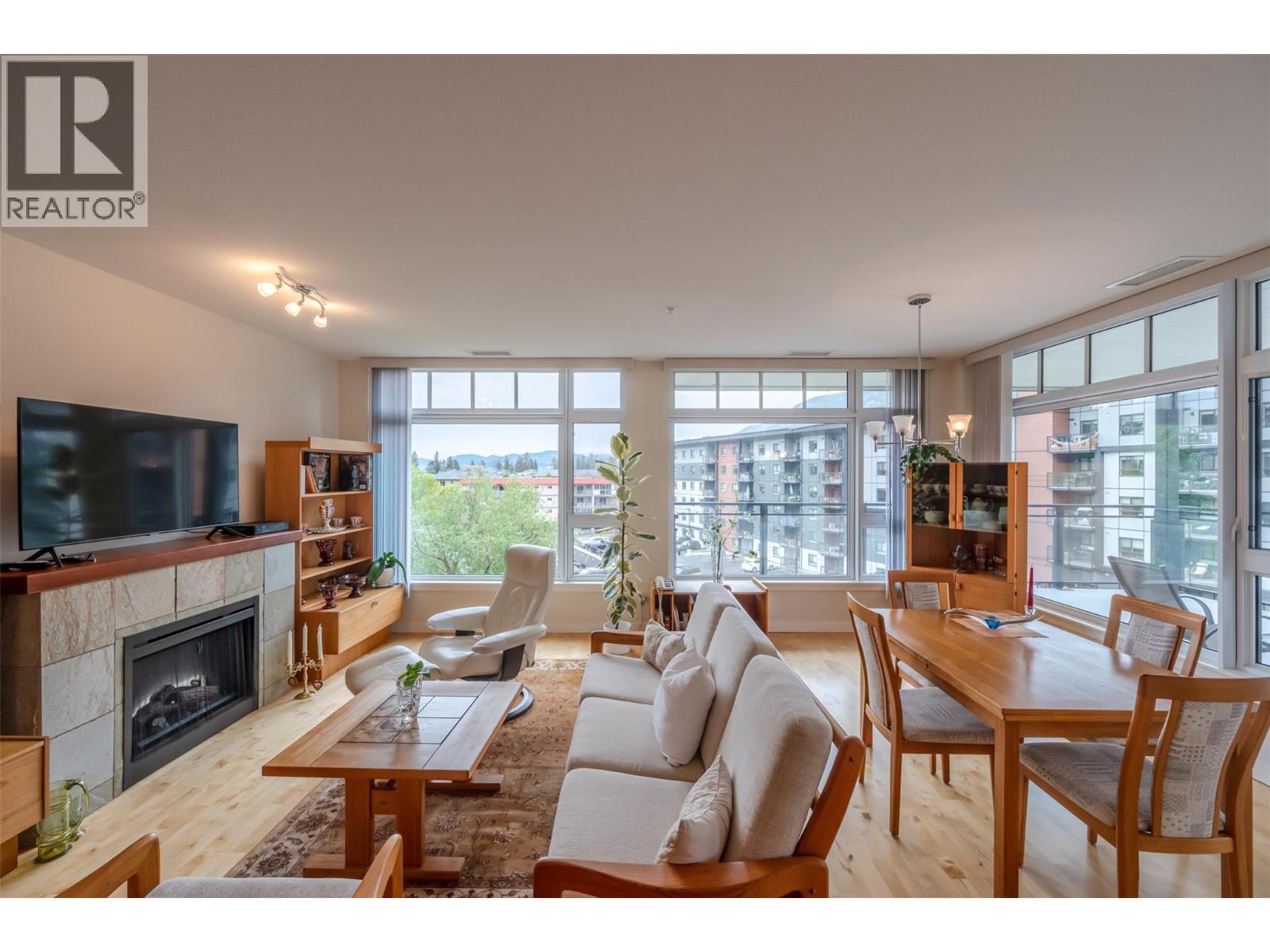 Picture for Unit #406, 3301 Skaha Lake  Road