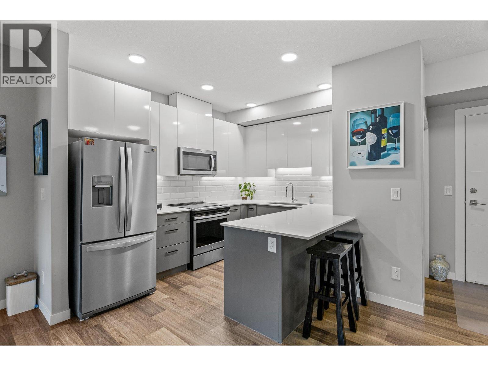 Picture for Unit #507, 722 Valley  Road