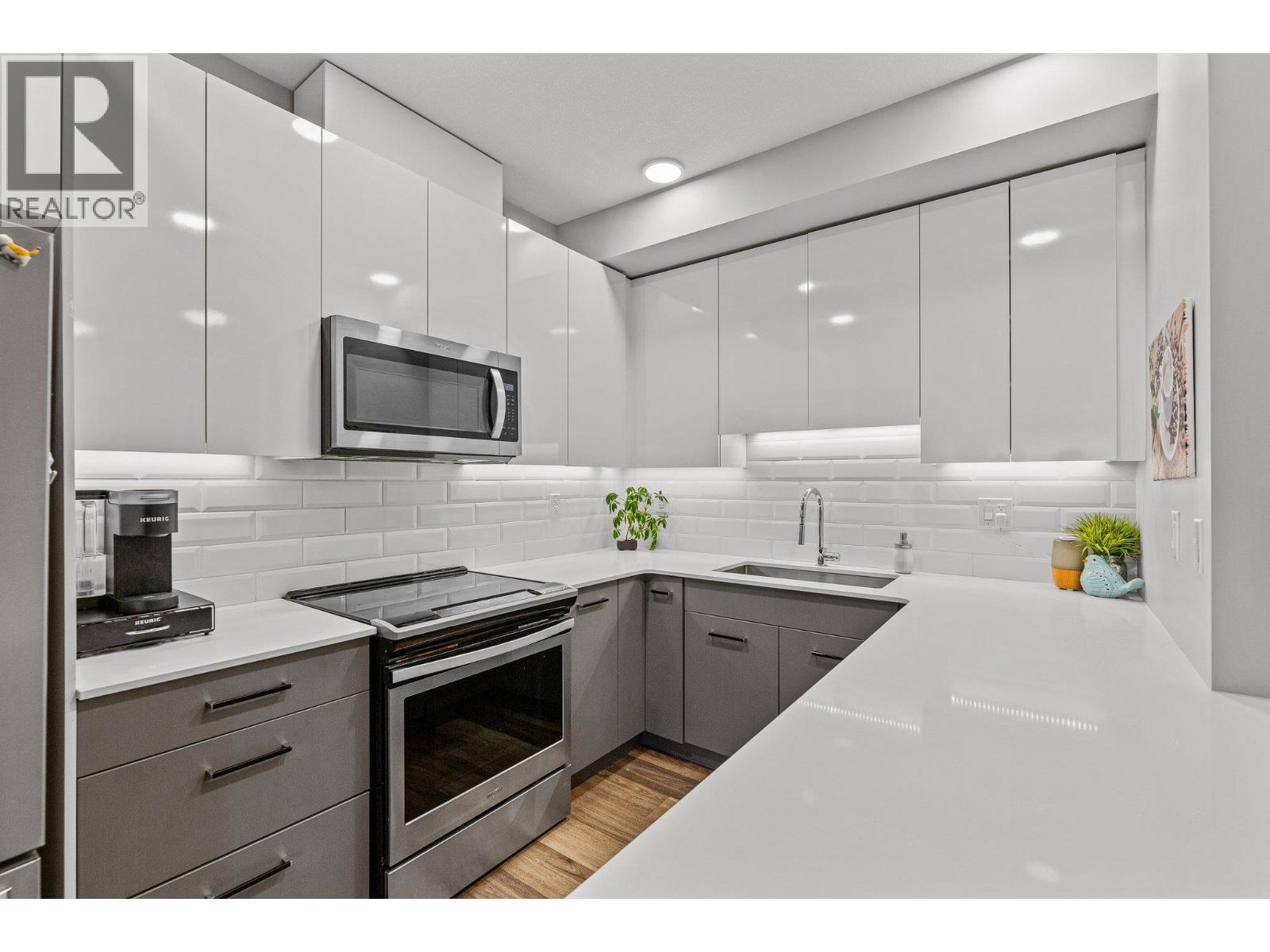 Picture for Unit #507, 722 Valley  Road