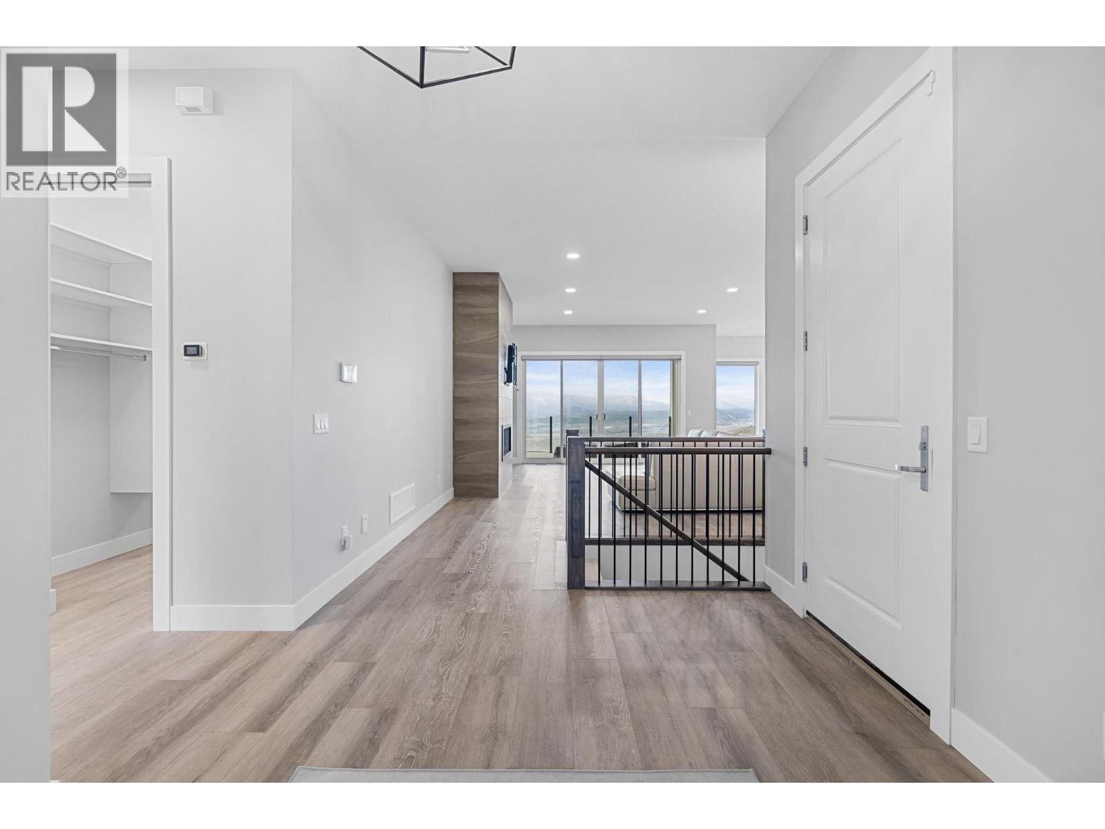 Picture for 1940 Foxtail  Terrace