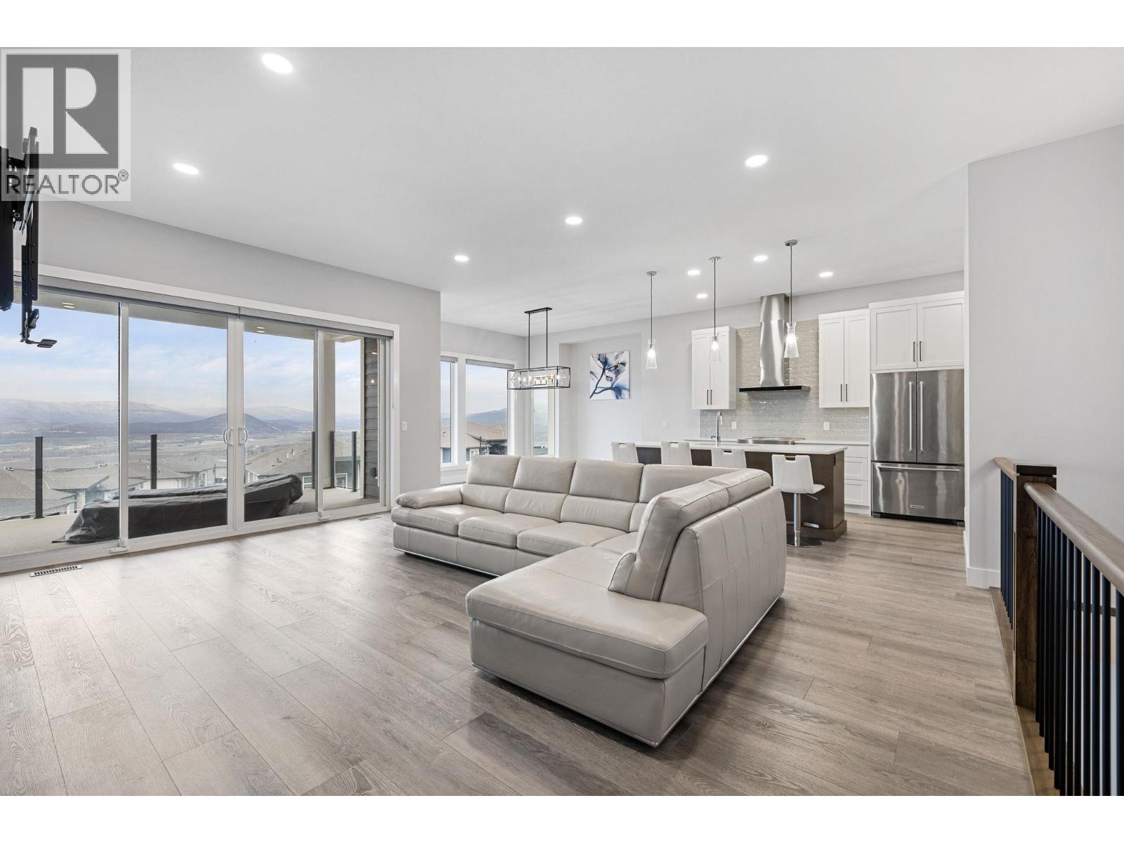 Picture for 1940 Foxtail  Terrace