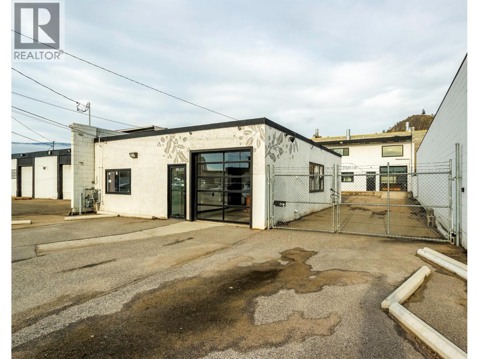 Picture for 984 Laurel  Avenue