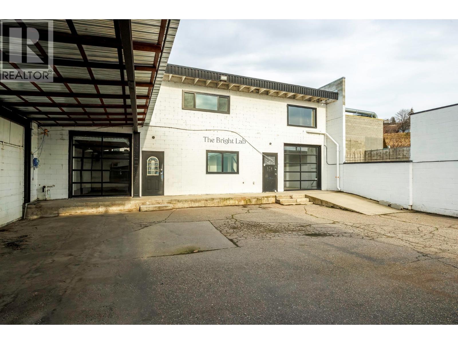 Picture for 984 Laurel  Avenue