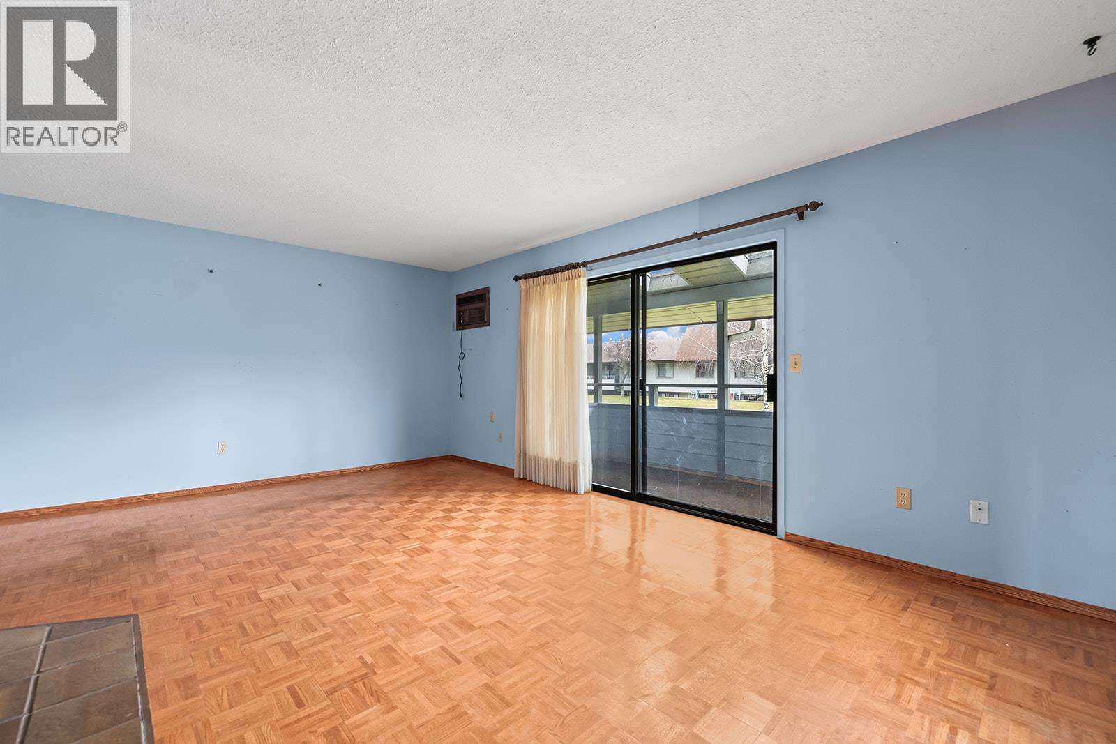 Picture for Unit #14, 220 Prior  South  Road