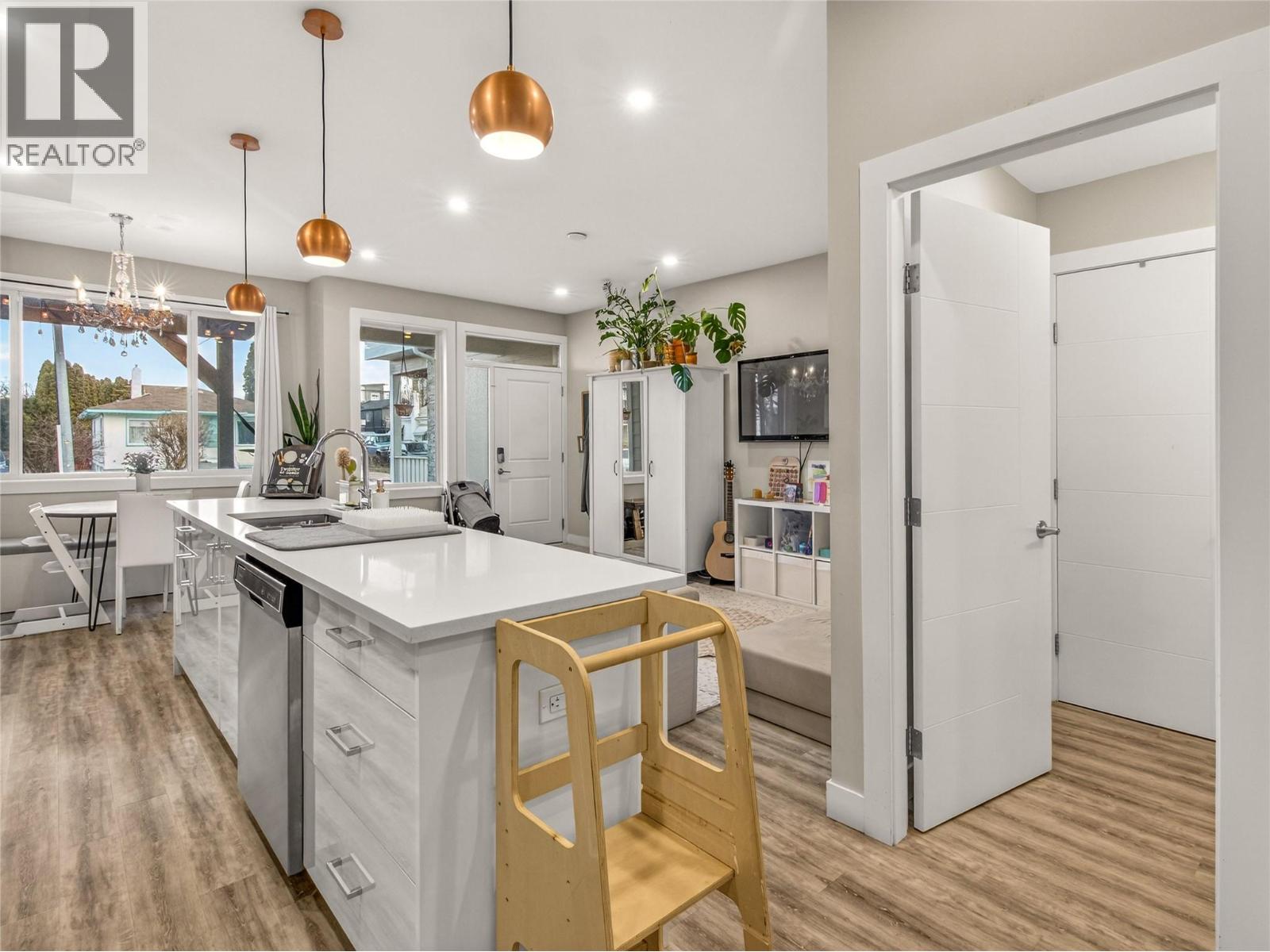 Picture for Unit #103, 102 Cossar  Avenue