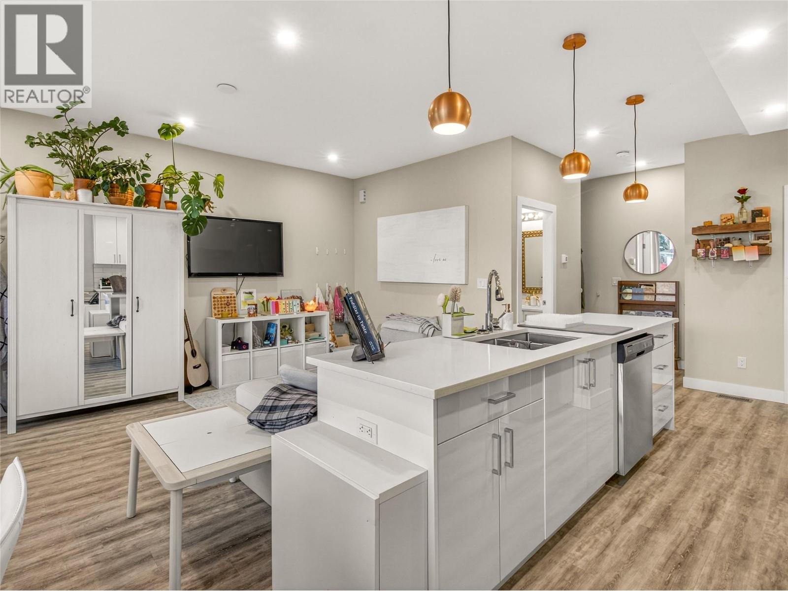 Picture for Unit #103, 102 Cossar  Avenue