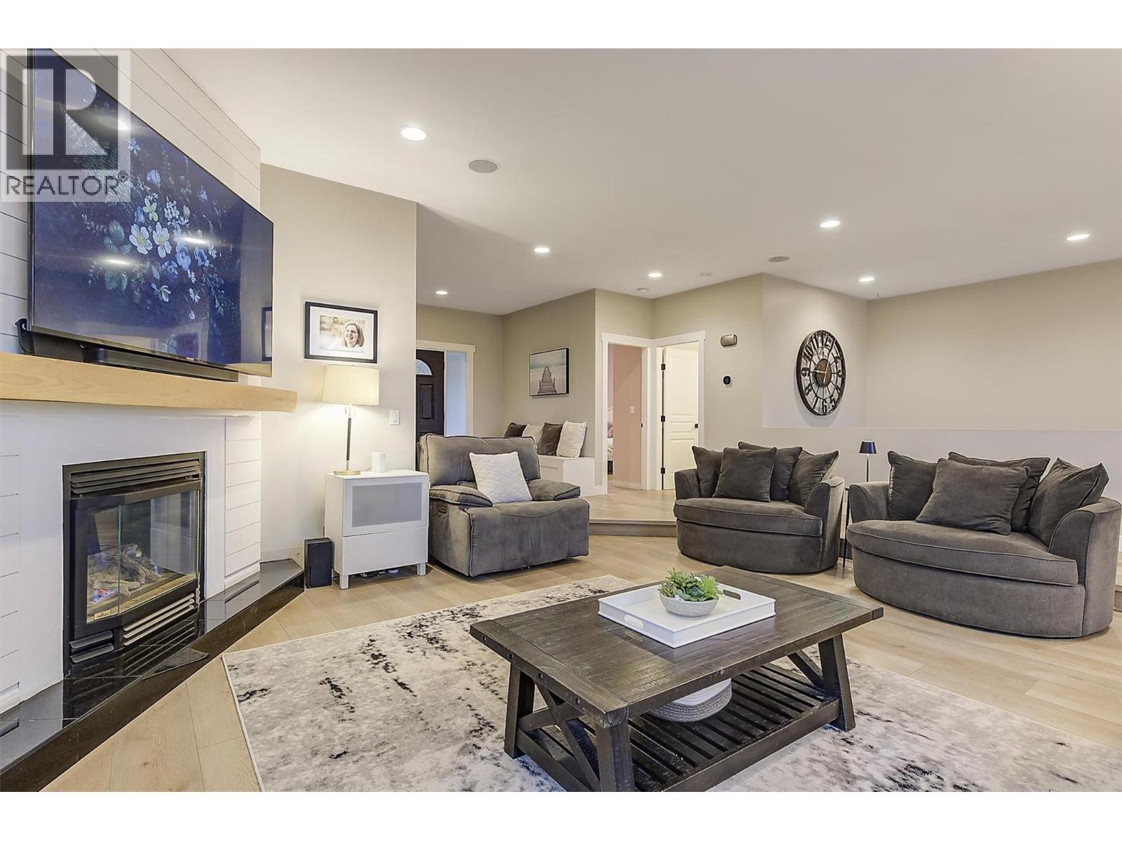 Picture for 2063 Horizon  Drive