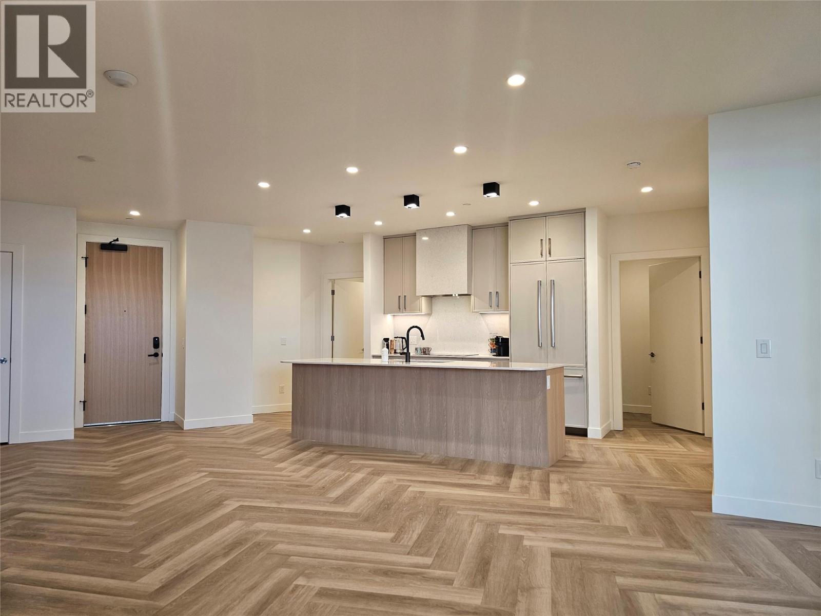 Picture for Unit #514, 3340 Lakeshore  Drive