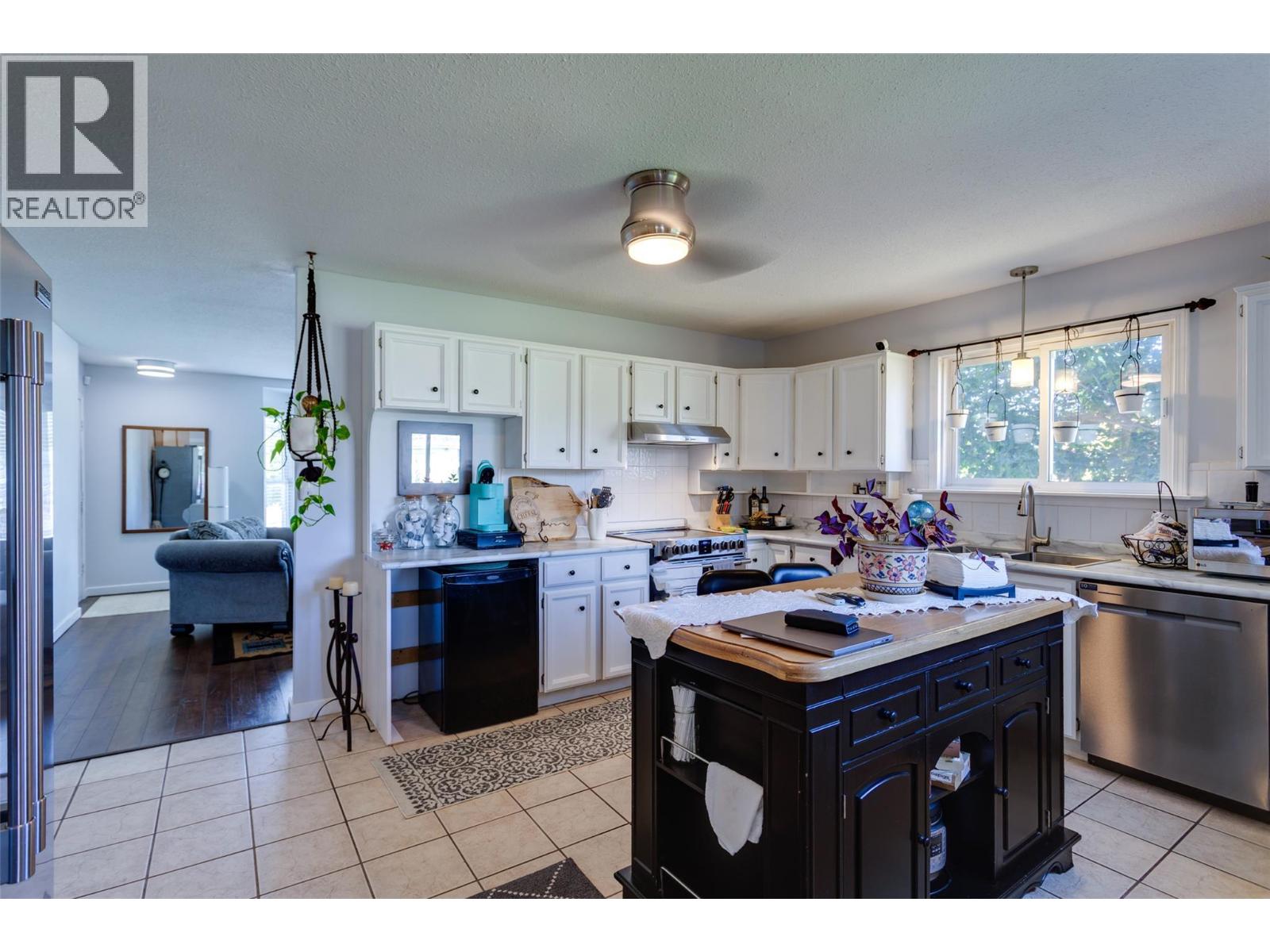 Picture for 1490 Cornwall  Road