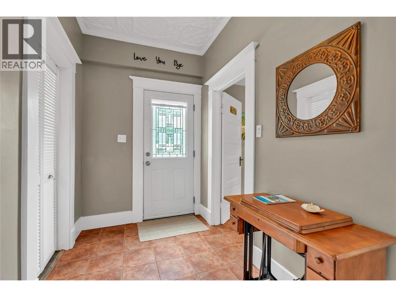 Picture for 494 Young  Street