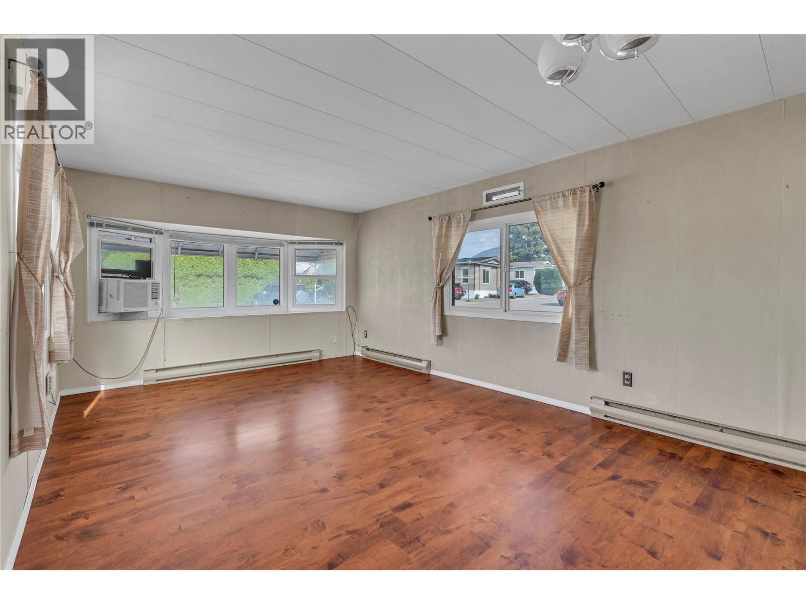 Picture for Unit #101, 98 Okanagan  AvenueE