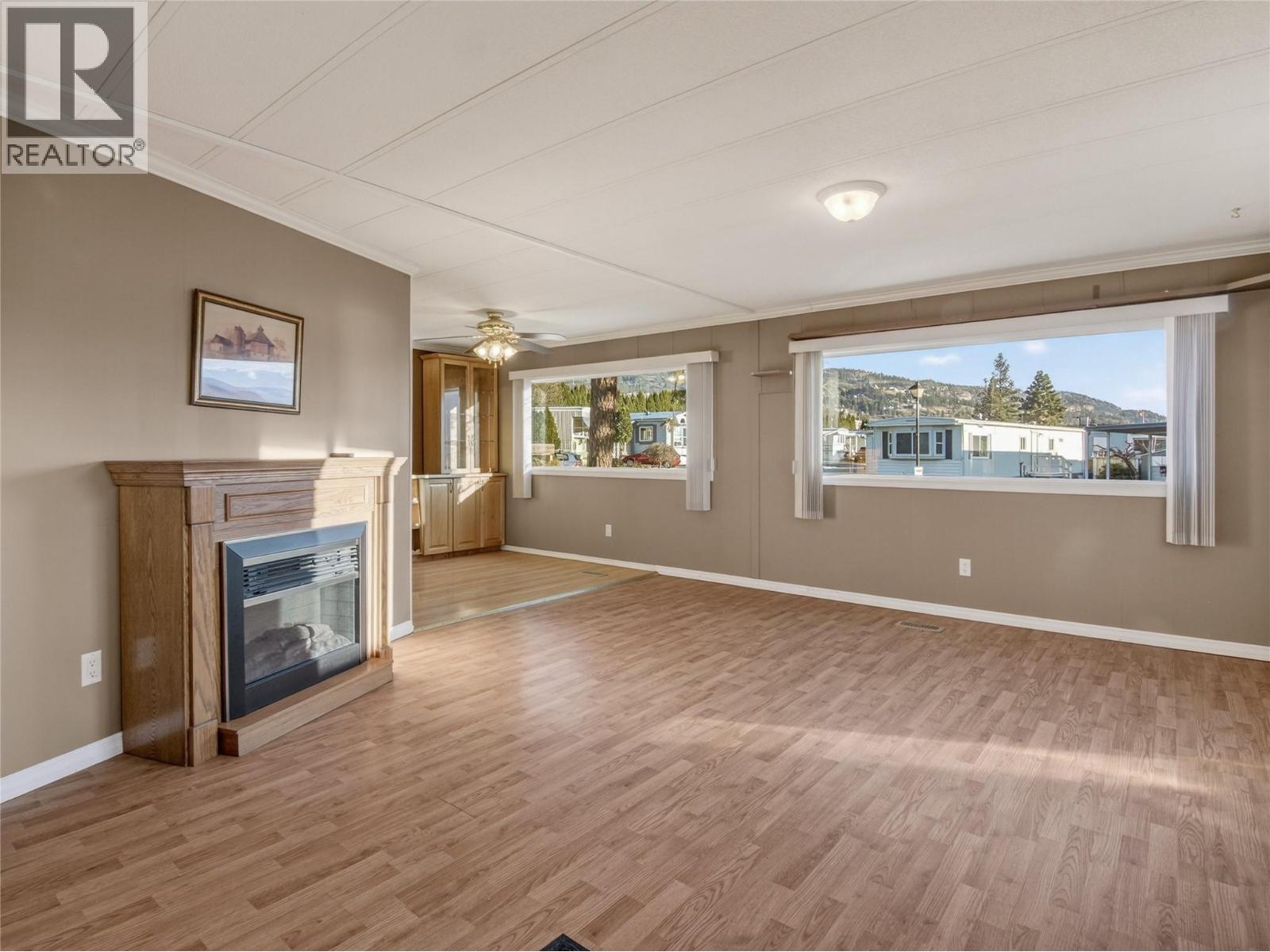 Picture for Unit #11, 98 OKANAGAN  AvenueE