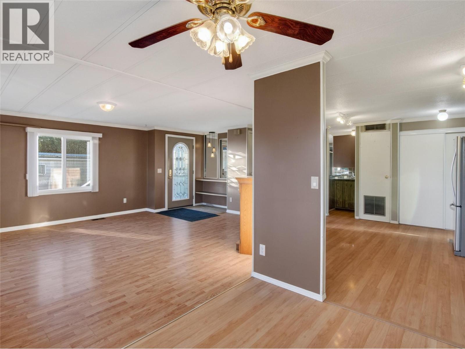 Picture for Unit #11, 98 OKANAGAN  AvenueE