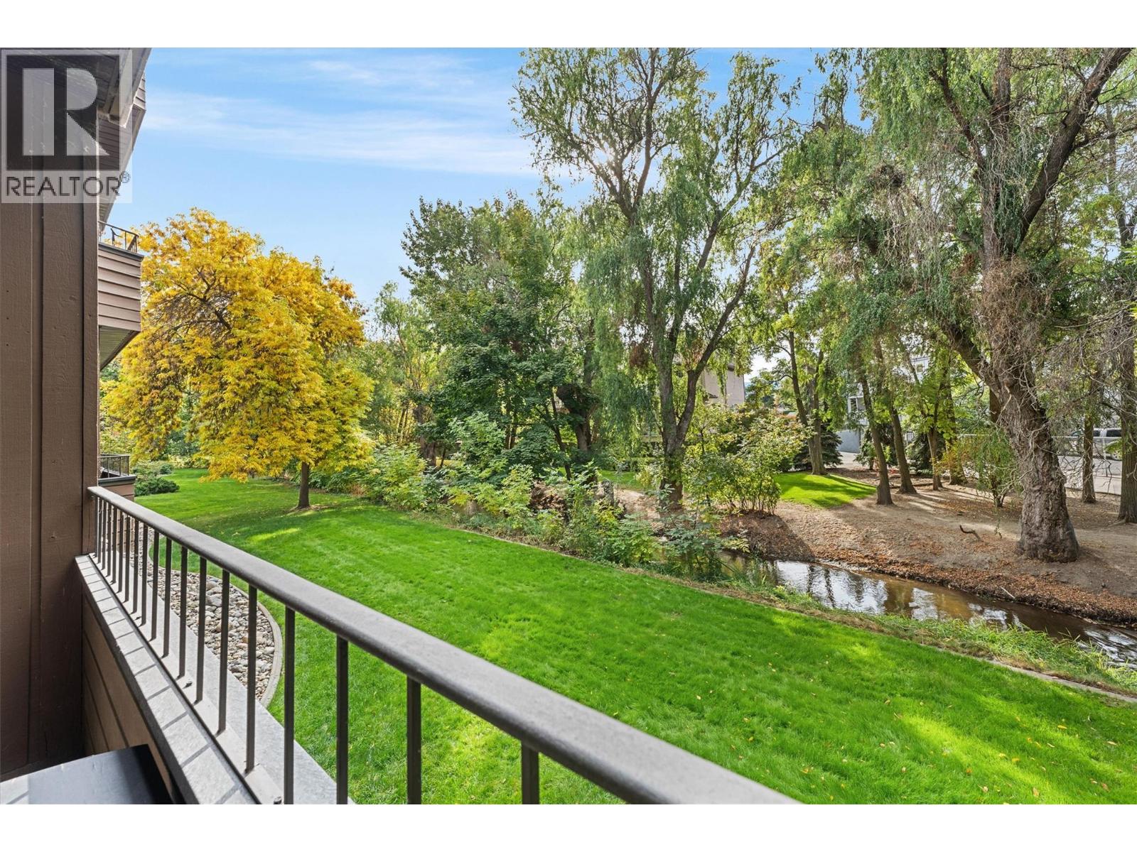 Picture for Unit #106, 539 Sutherland  Avenue