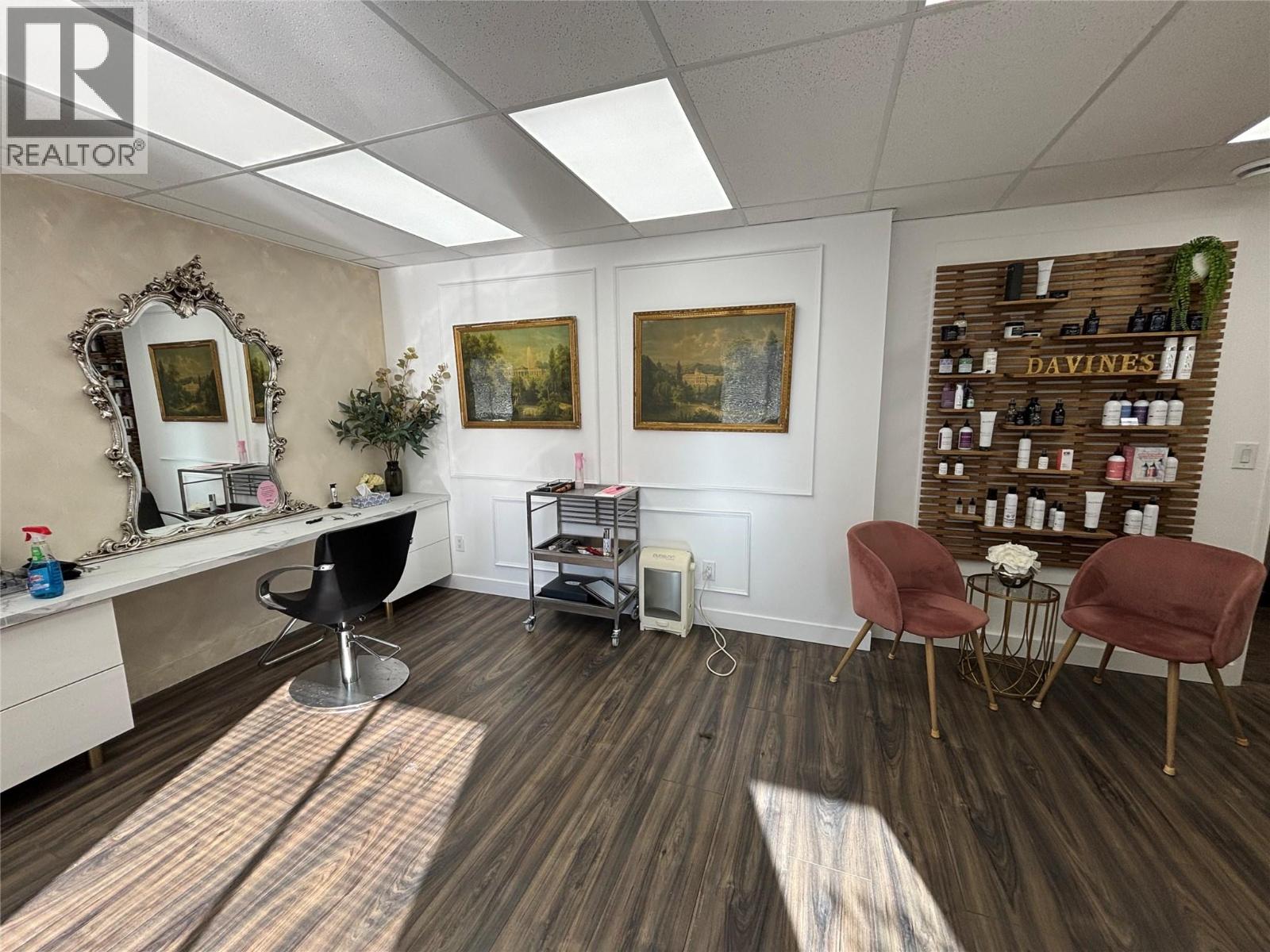 Picture for Unit #201, 1579 Sutherland  Avenue