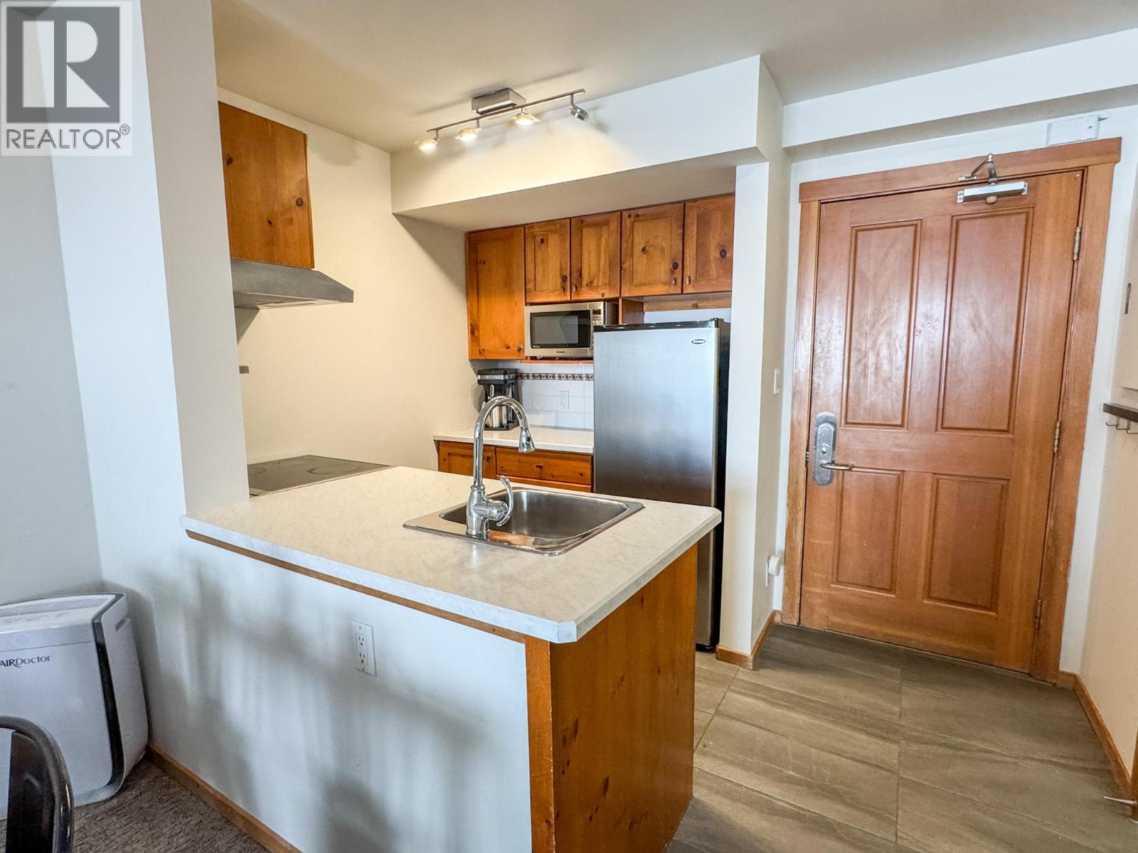 Picture for Unit #205, 2050 SUMMIT  Drive